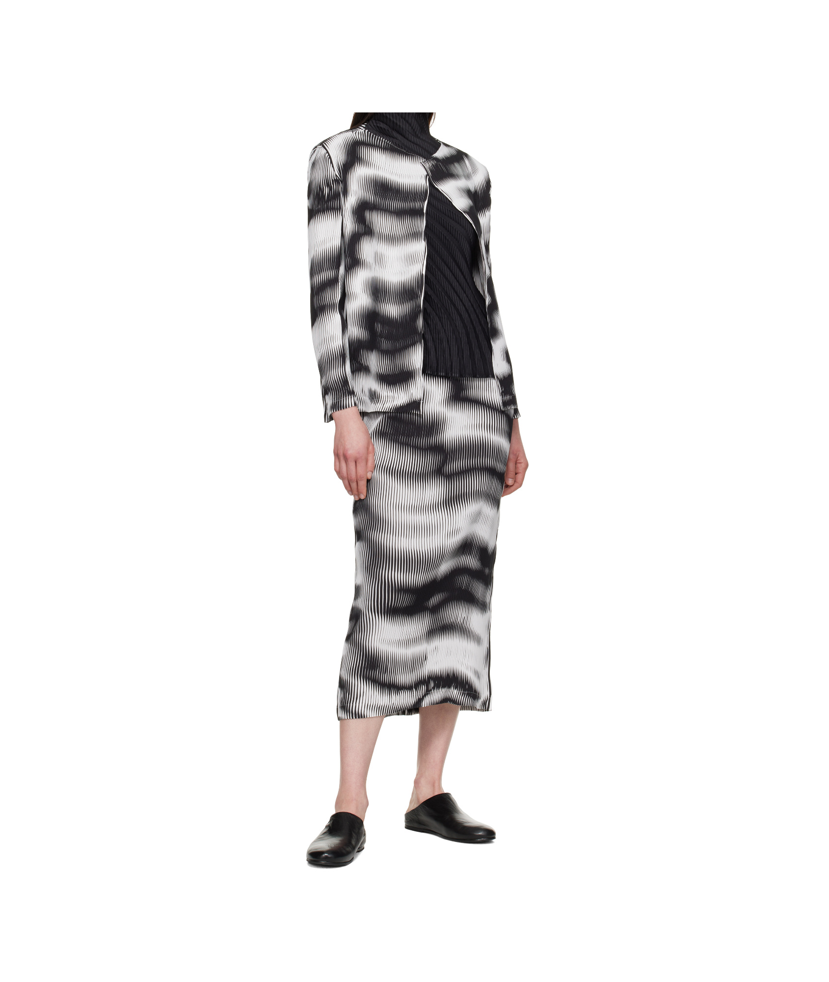 Issey Miyake White & Black Sway Pleats Midi Skirt In White/black