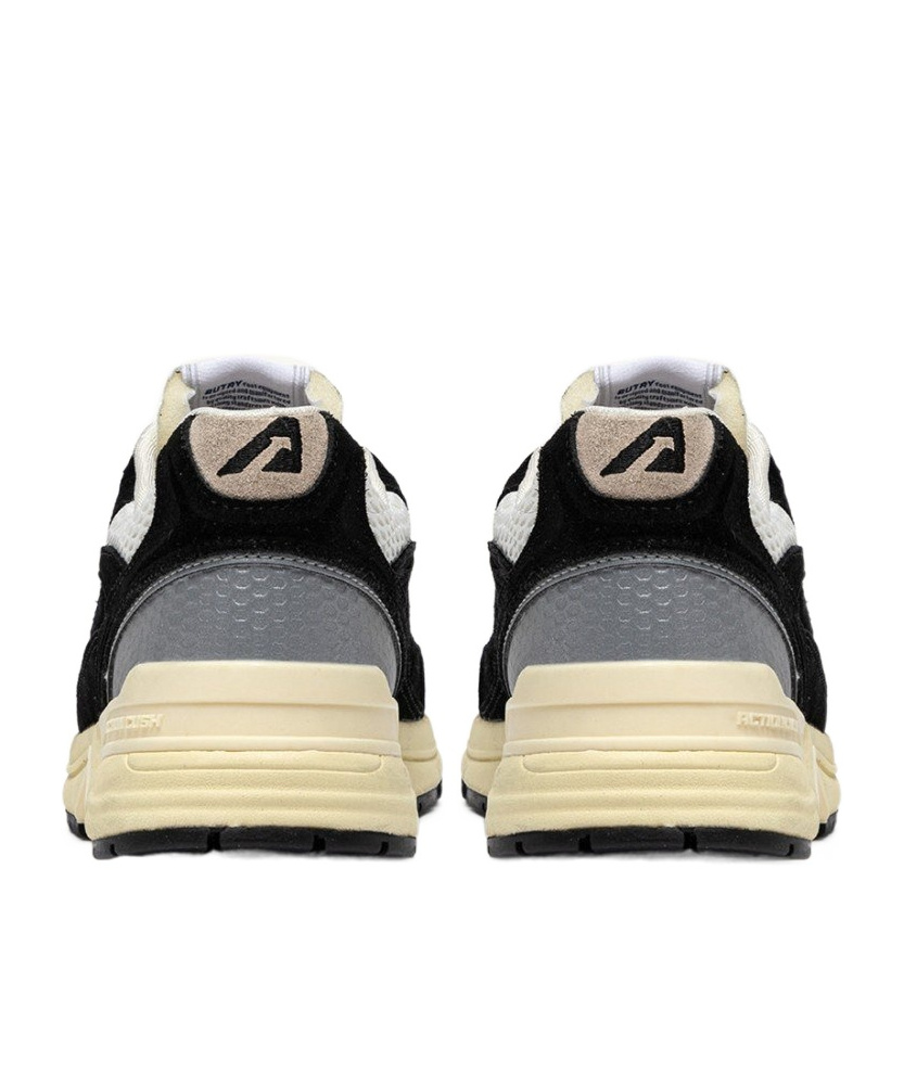 Autry Hyperway Black Low Top Sneakers With Logo Patch On Tongue And Side In Suede And Mesh Woman In Black