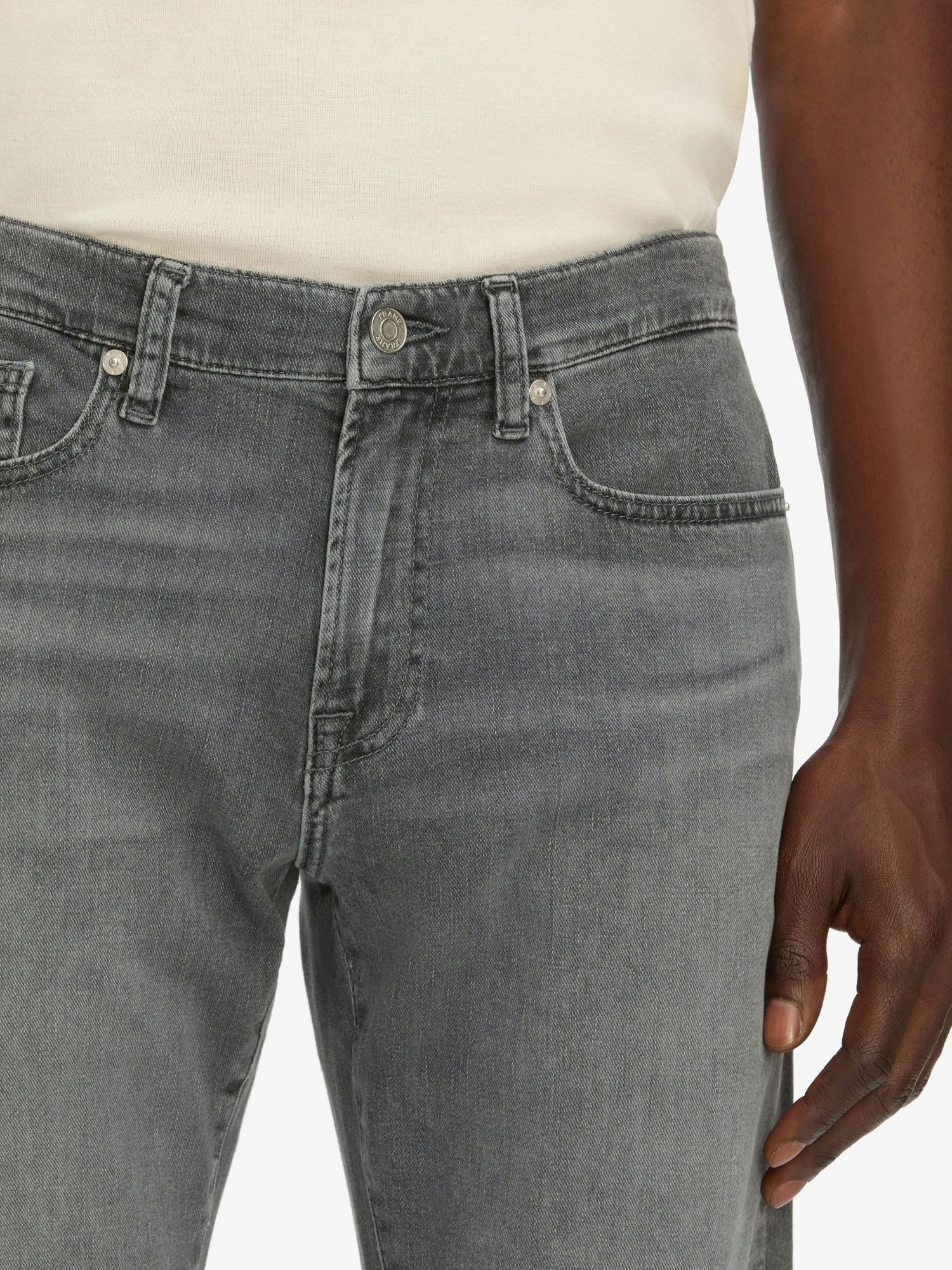Frame Mid-rise Straight-leg Jeans In Black