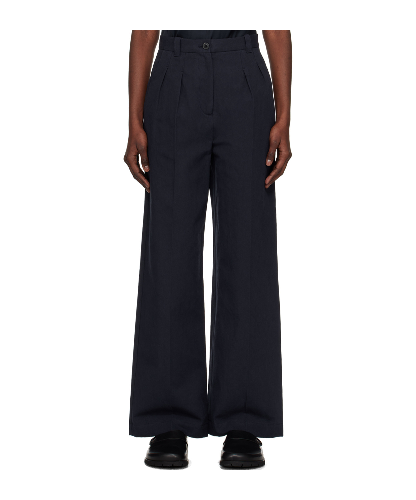 Apc Tressie High-rise Casual Pants In Black