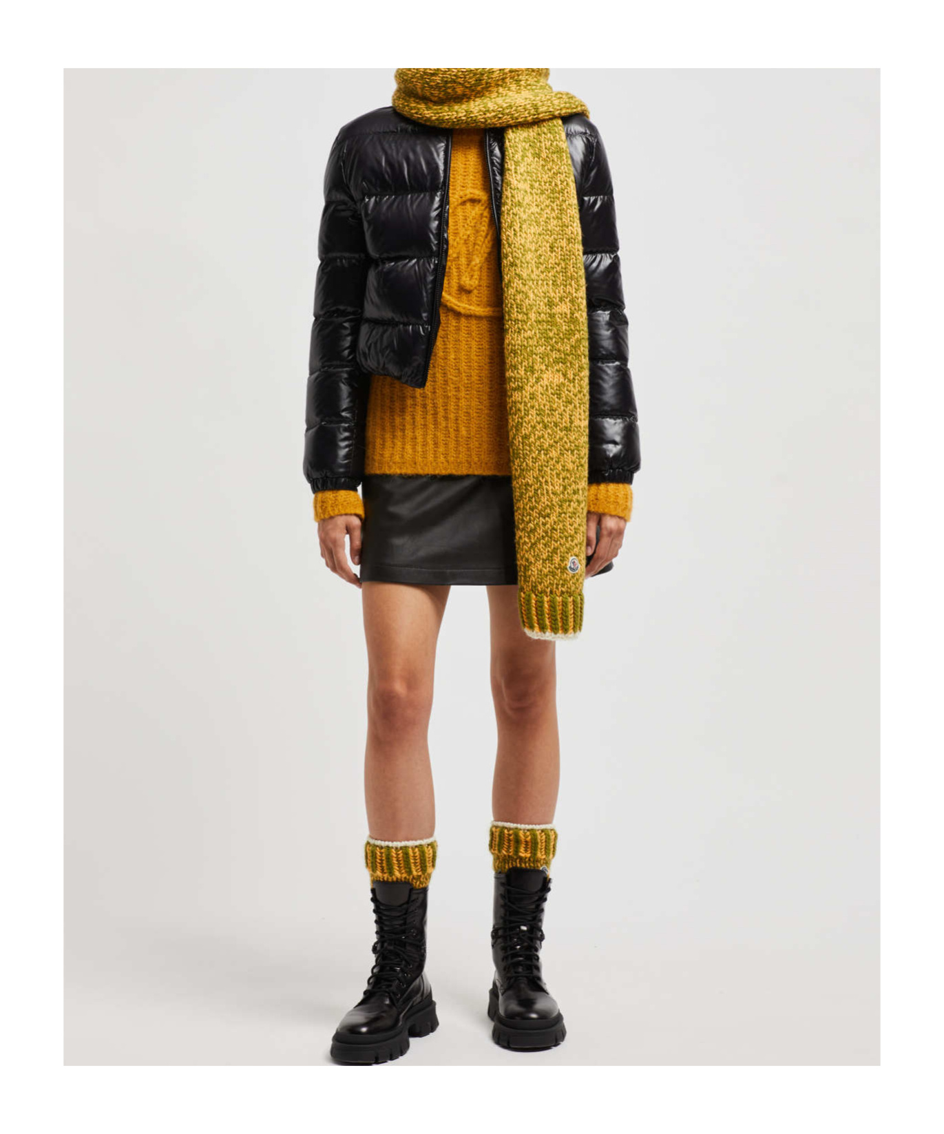 Moncler Bayard Hooded Cropped Down Jacket Black In Black
