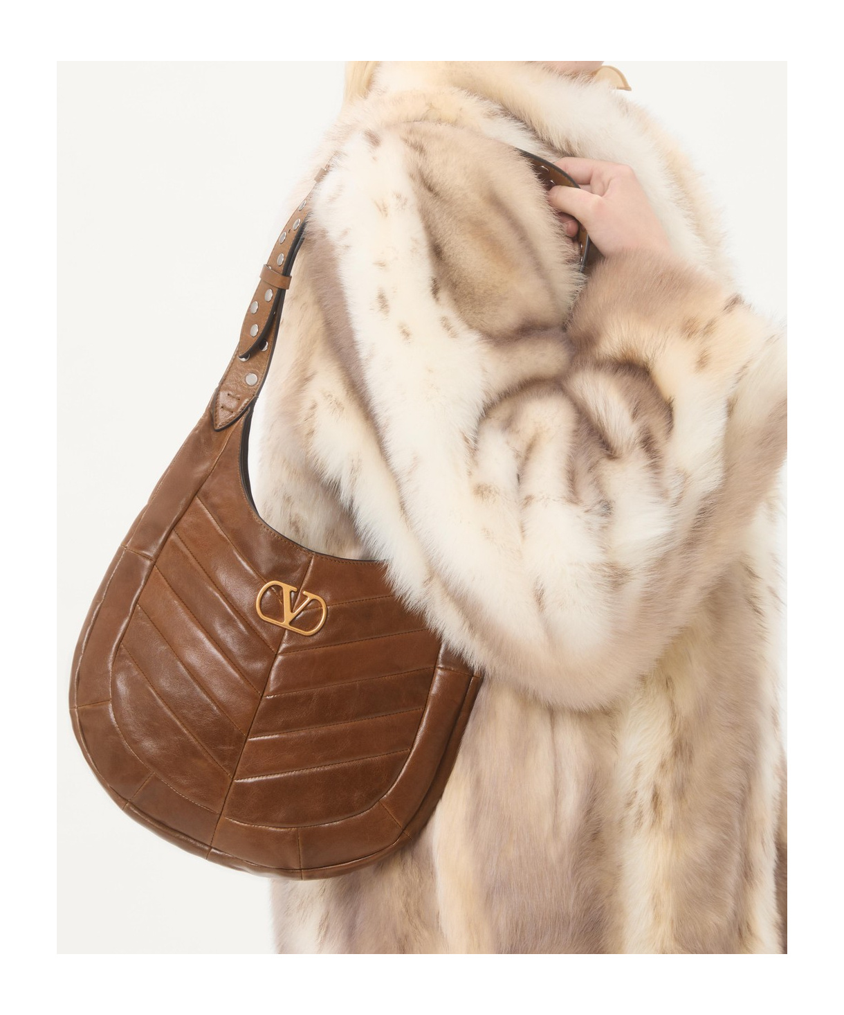 Valentino Garavani  Garavani Hoboho Small Hobo Bag In Chevron-patterned Nappa Leather Woman In Brown