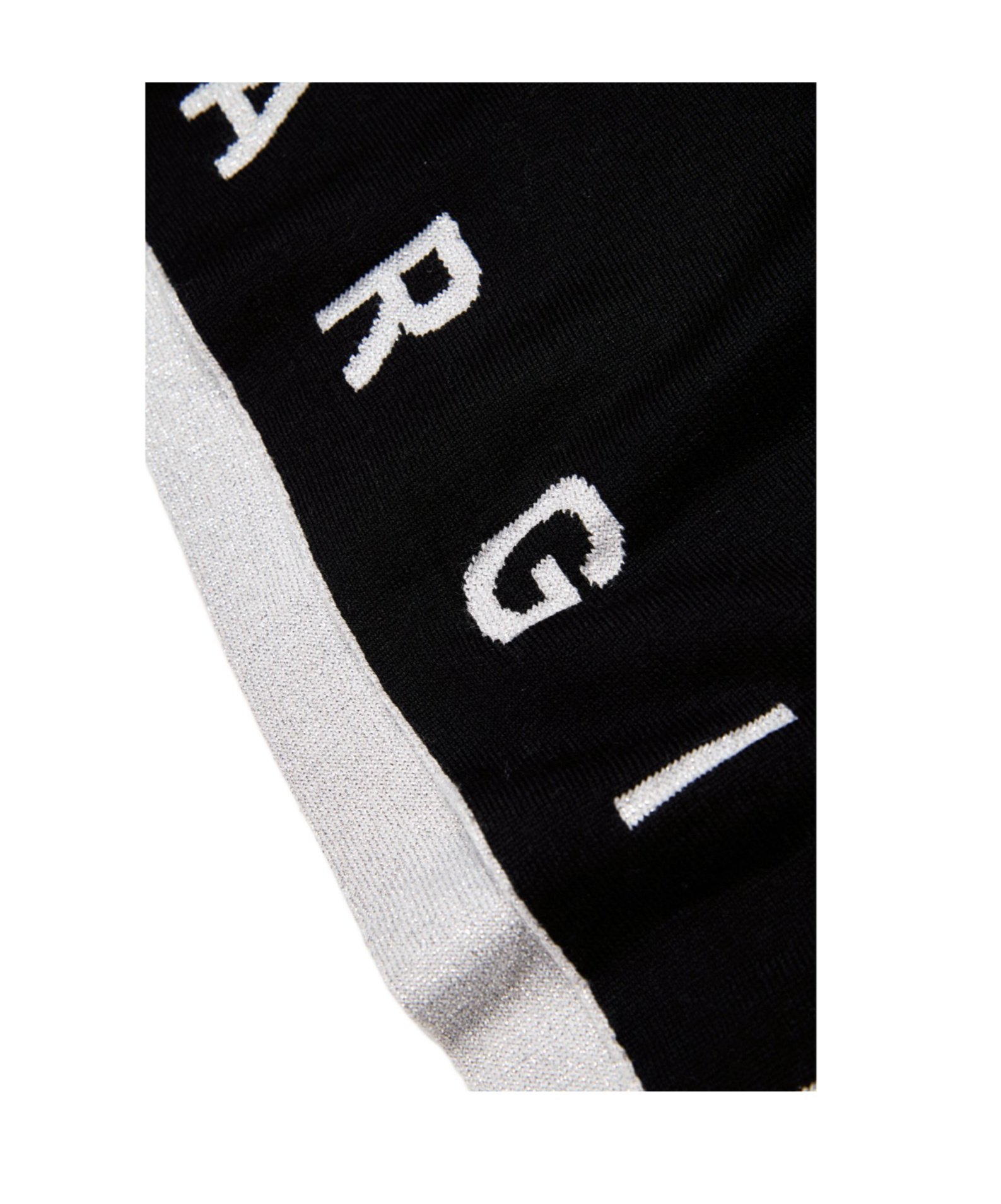 Mm6 Maison Margiela Logo Inlaid Knitted Scarf In Black