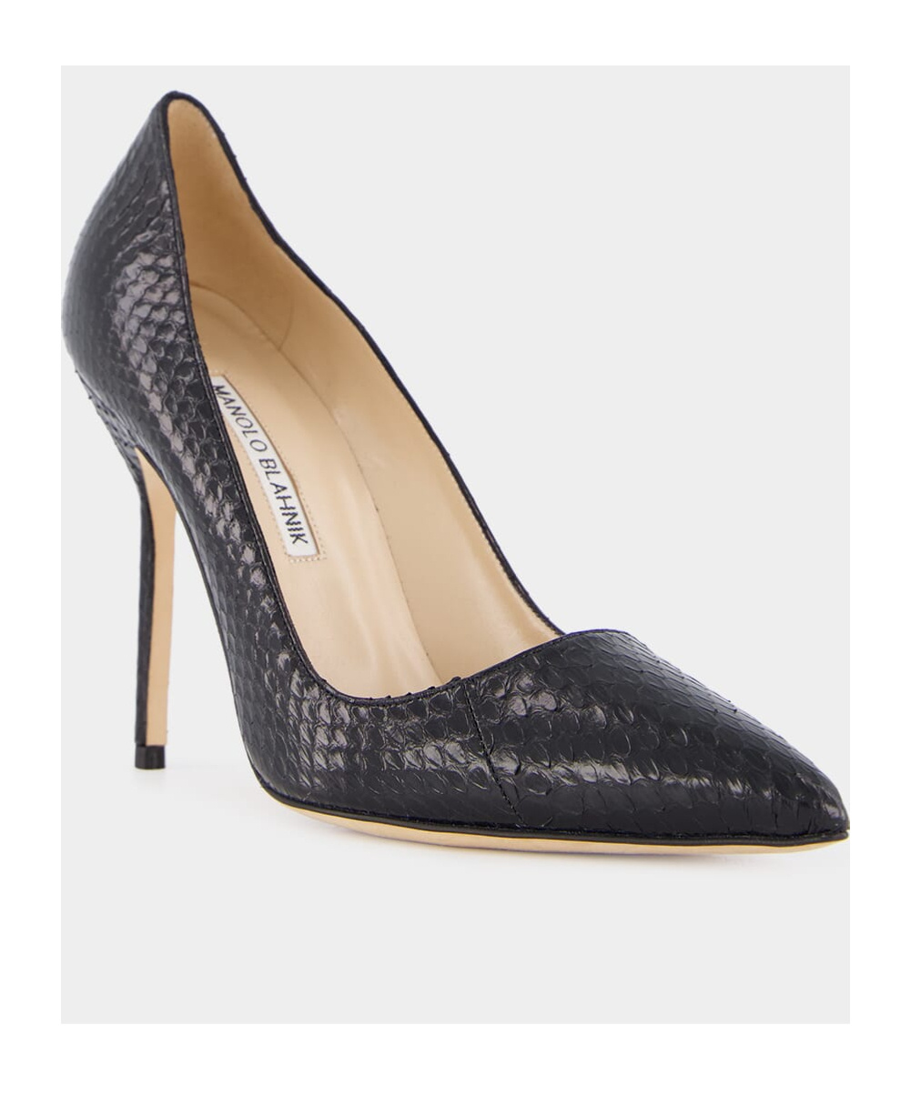 MANOLO BLAHNIK MANOLO BLAHNIK EMBOSSED POINTED TOE PUMPS
