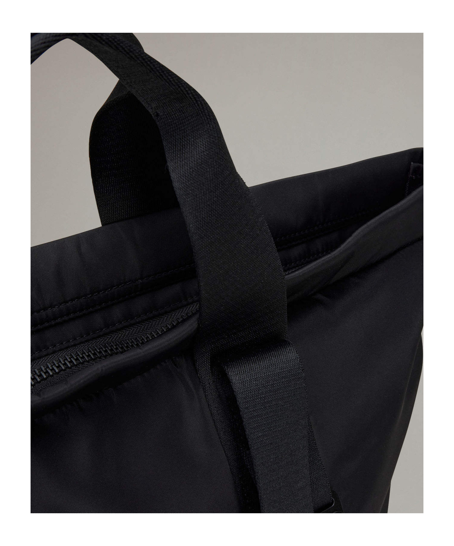 Y-3 Zippered Shoulder Bag In Black