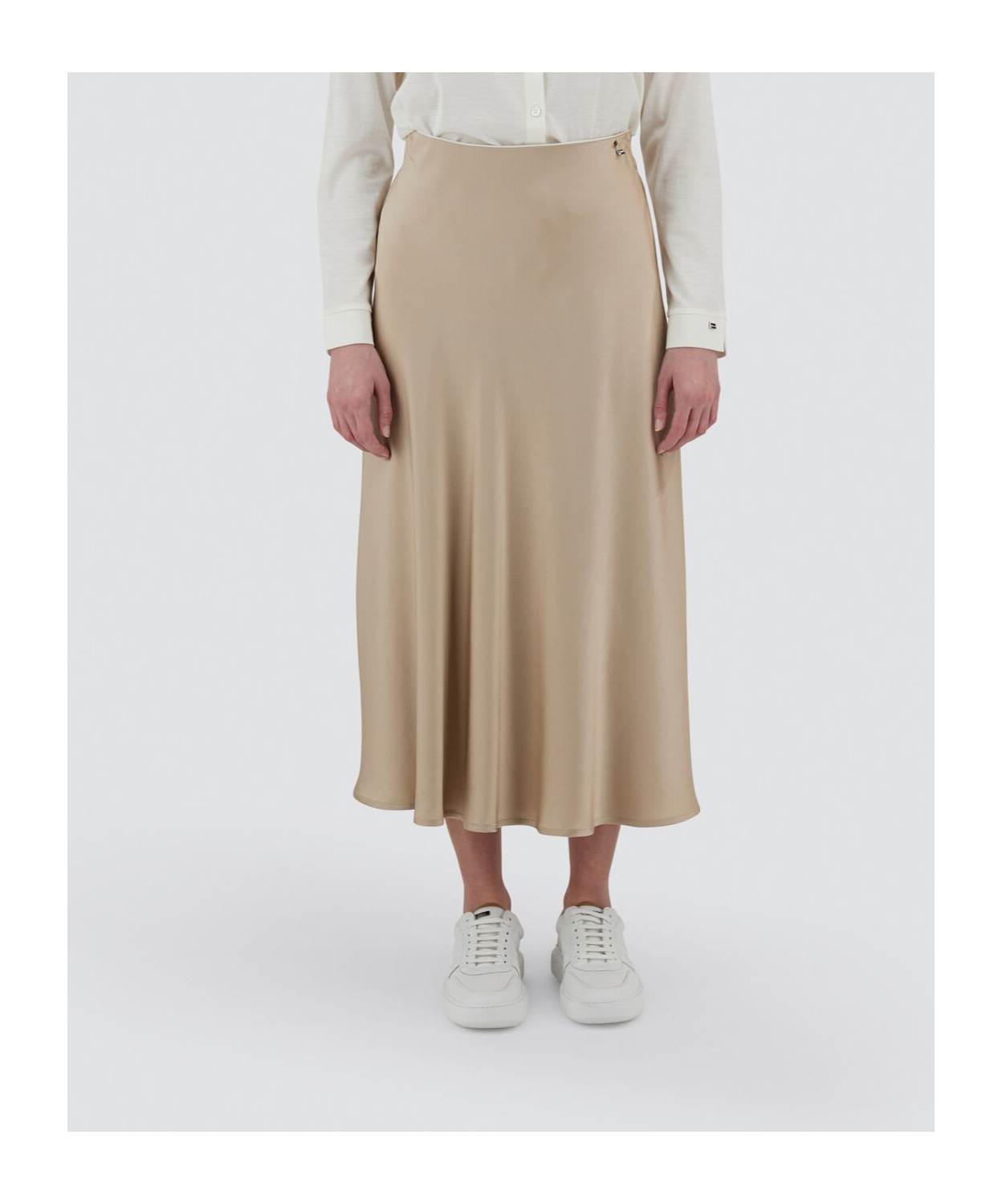 Herno Resort Skirt In Satin Effect In Nude