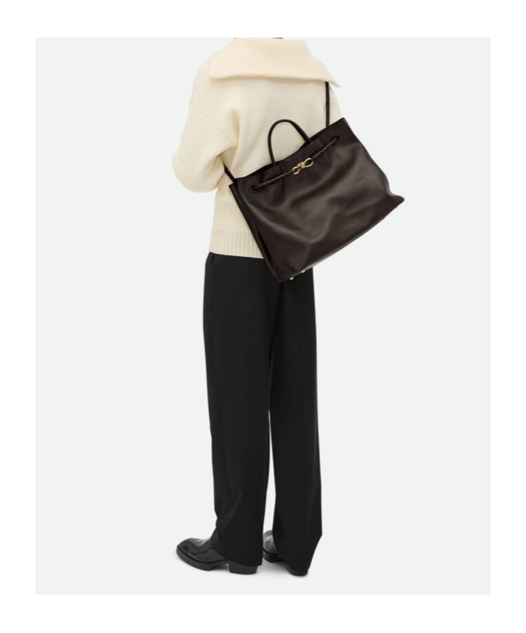 Bottega Veneta Large Andiamo Shoulder Bag In Black