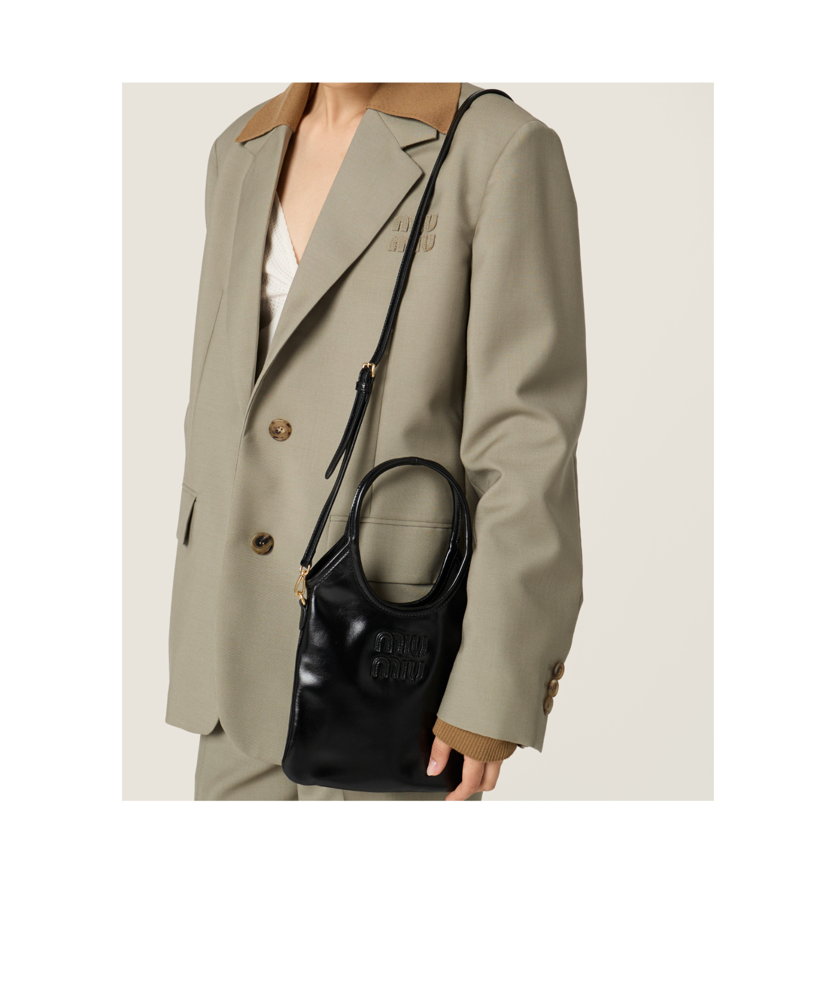 Miu Miu Ivy Leather Handbag In Black