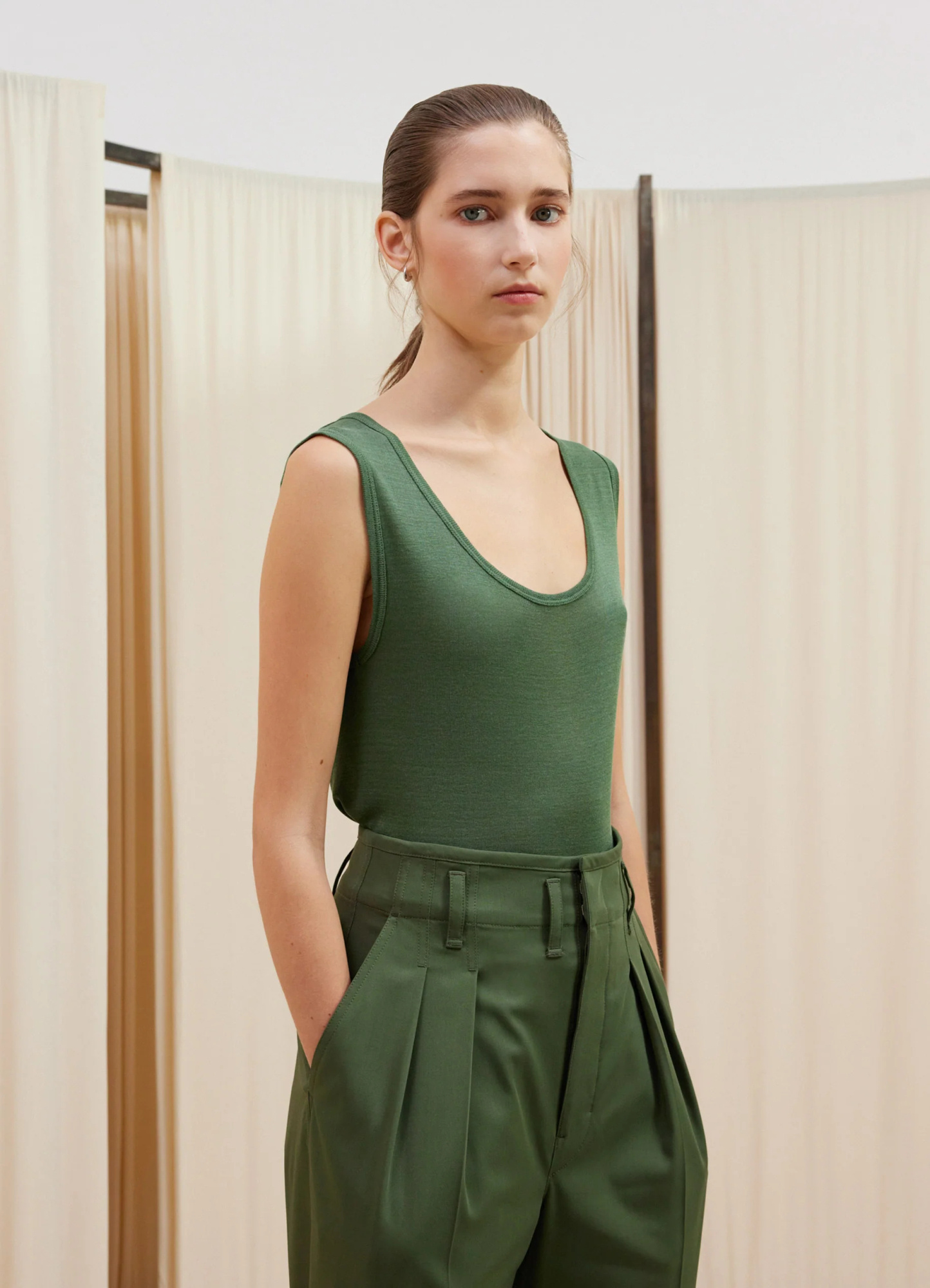 Lemaire Seamless Sleeveless Vest In Black