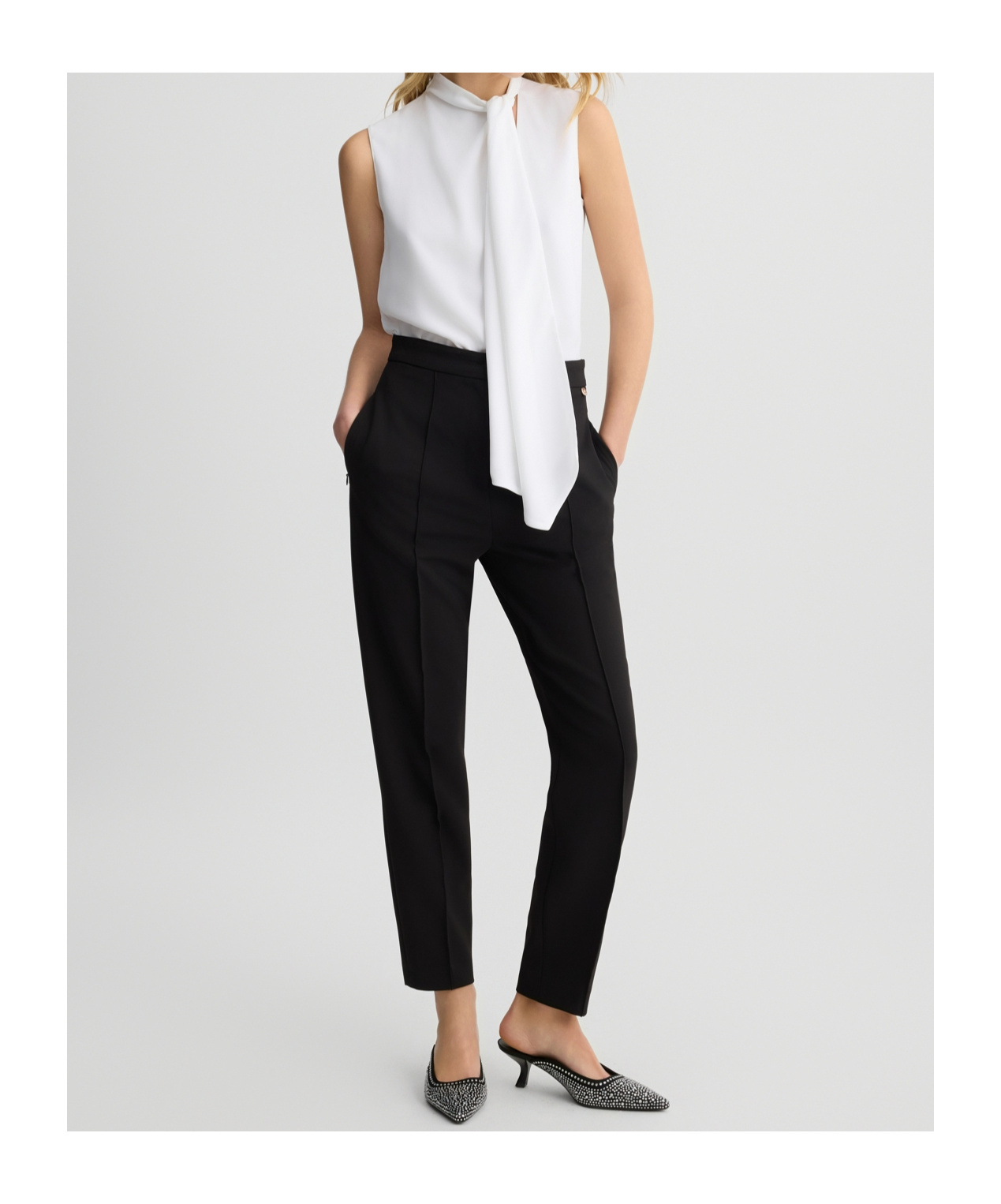 Liu •jo Cigarette Pants In Black