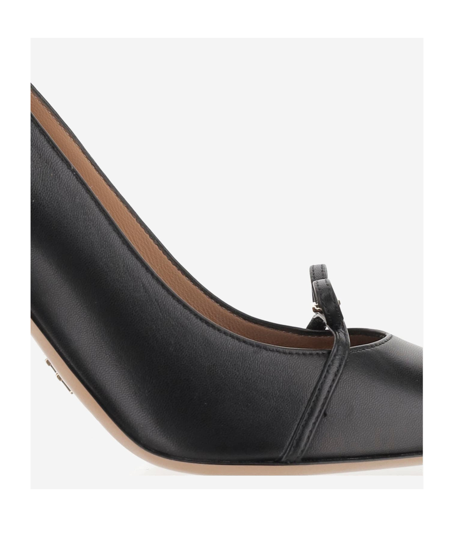 Ferragamo Pointed Toe High Heels In Black