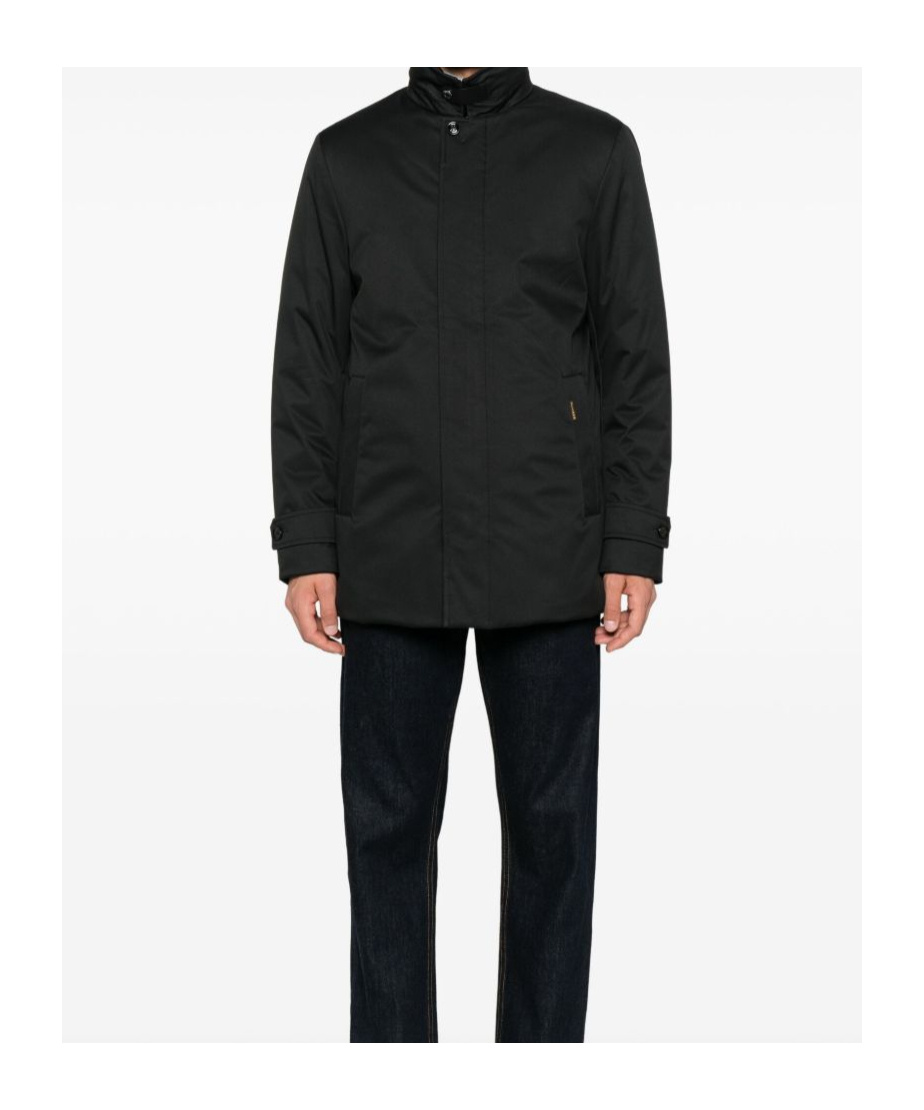 Moorer Tailored Black Coat With Concealed Closure In Black