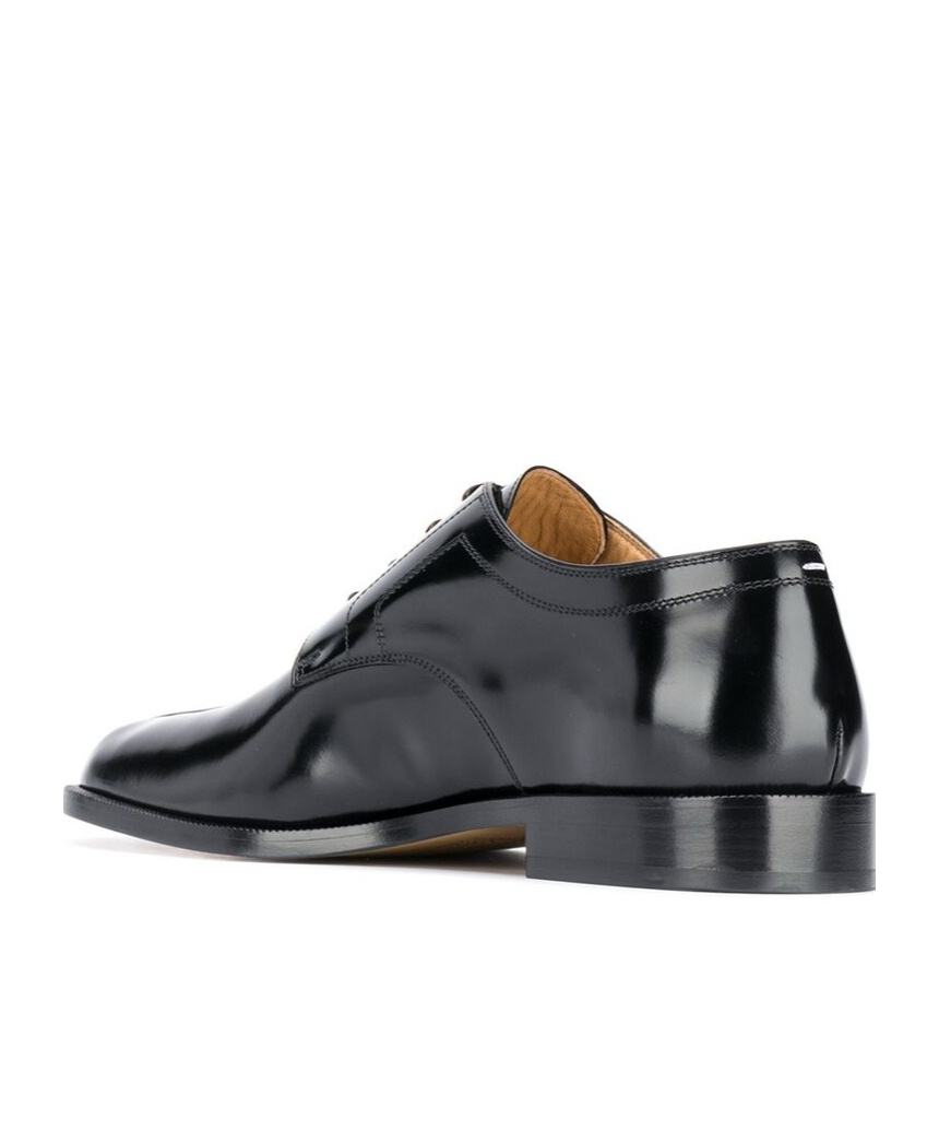 Maison Margiela Tabi Brushed Leather Derby Shoes In Black