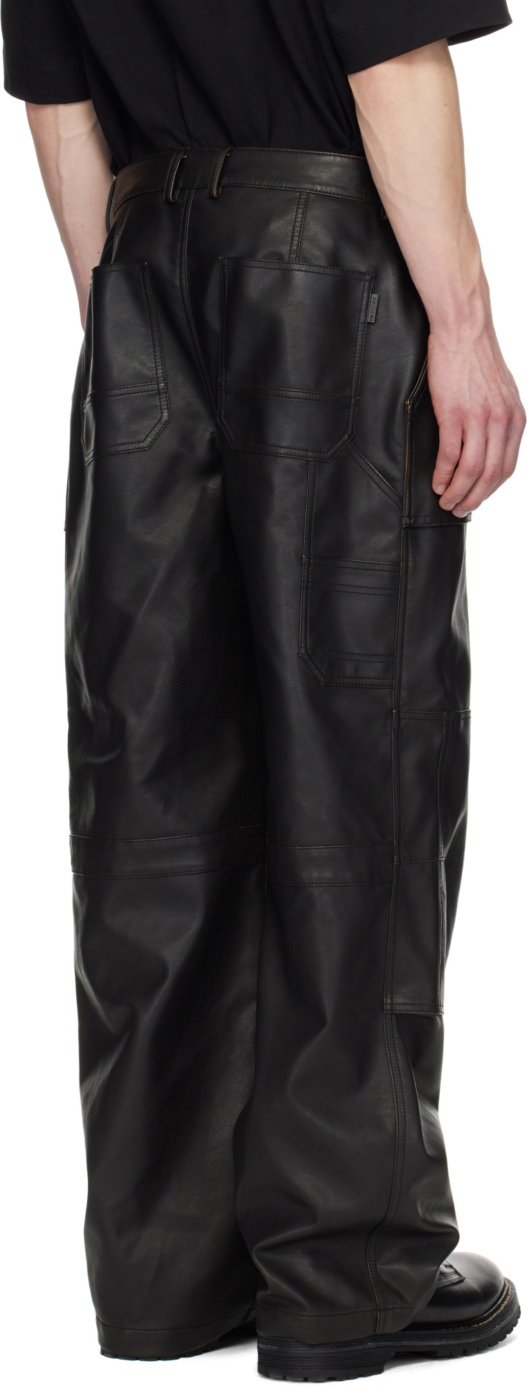Juunj Knee Tuck Faux-leather Pants In Black