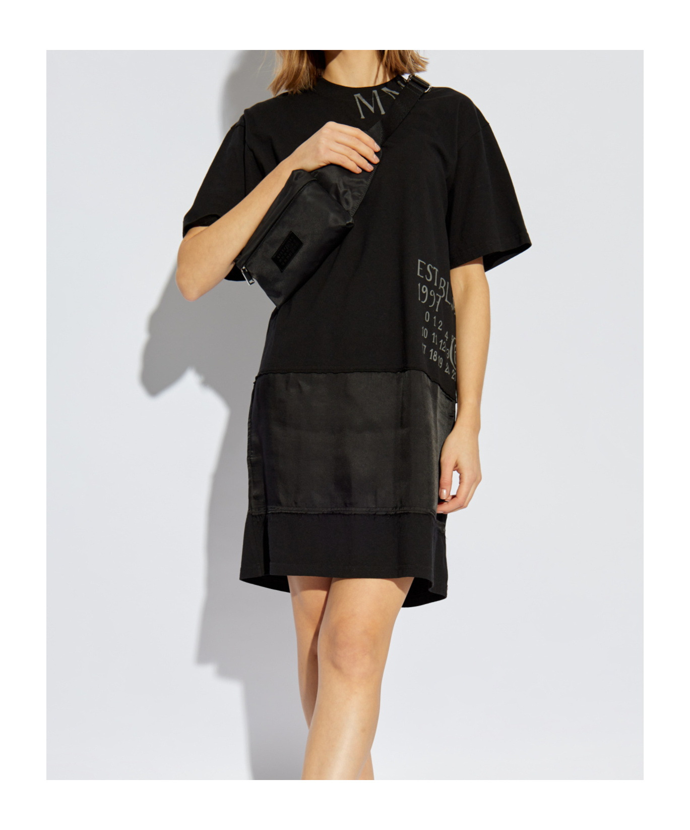 Mm6 Maison Margiela Logo-print T-shirt Dress In Black