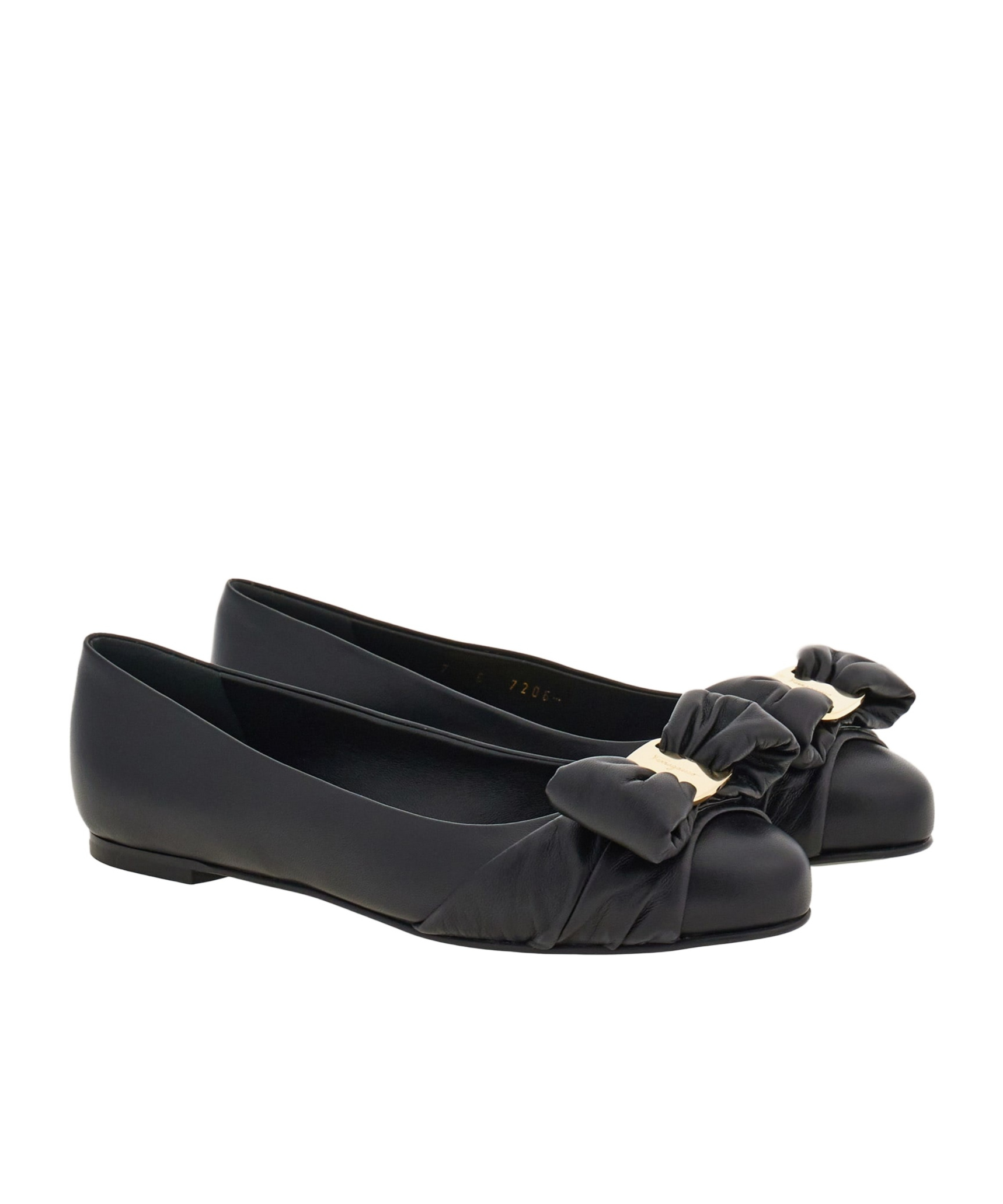 Ferragamo Vara Bowtie Ballet Flat Shoes In Black