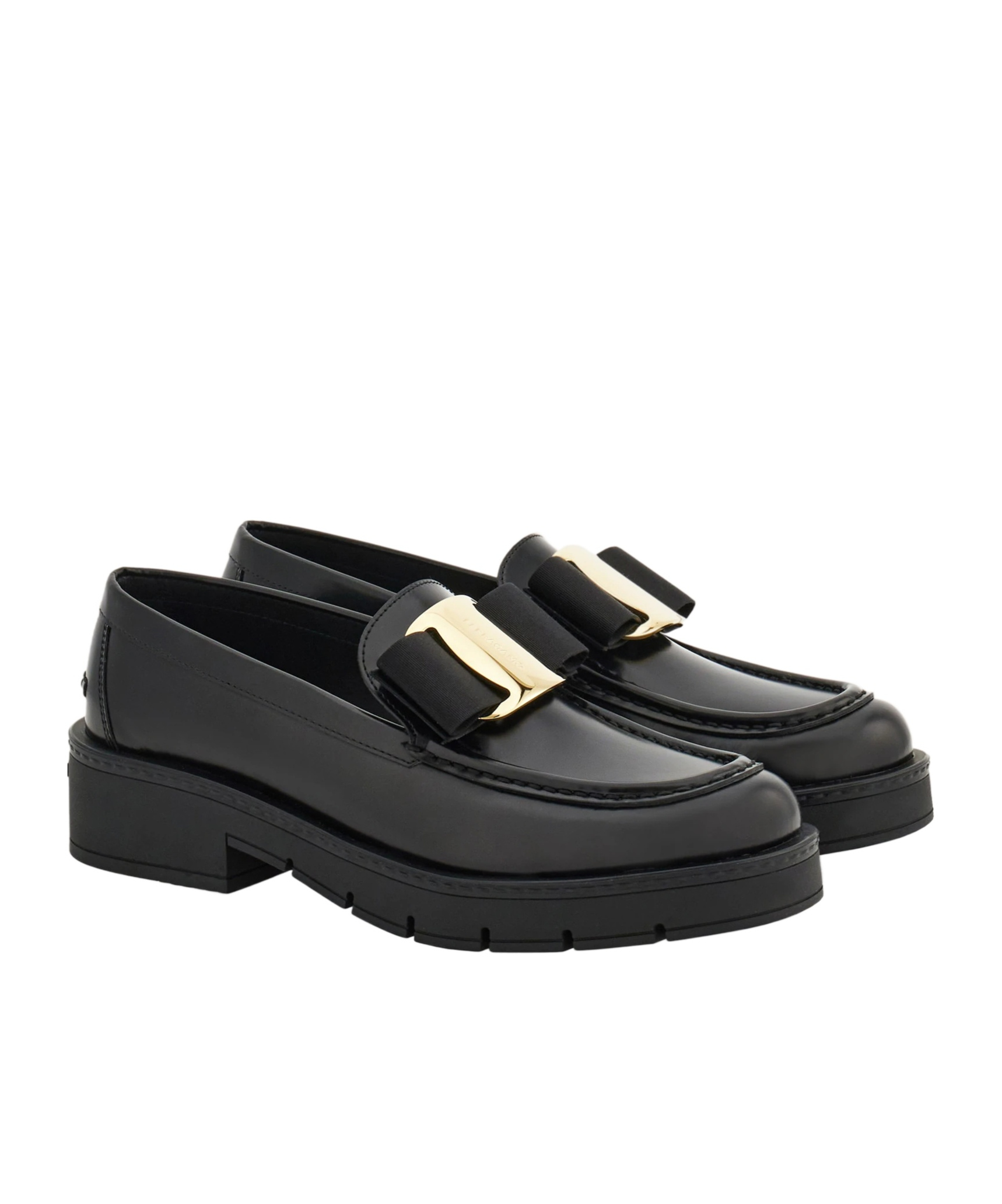 Ferragamo Gancini Buckle Loafers In Black