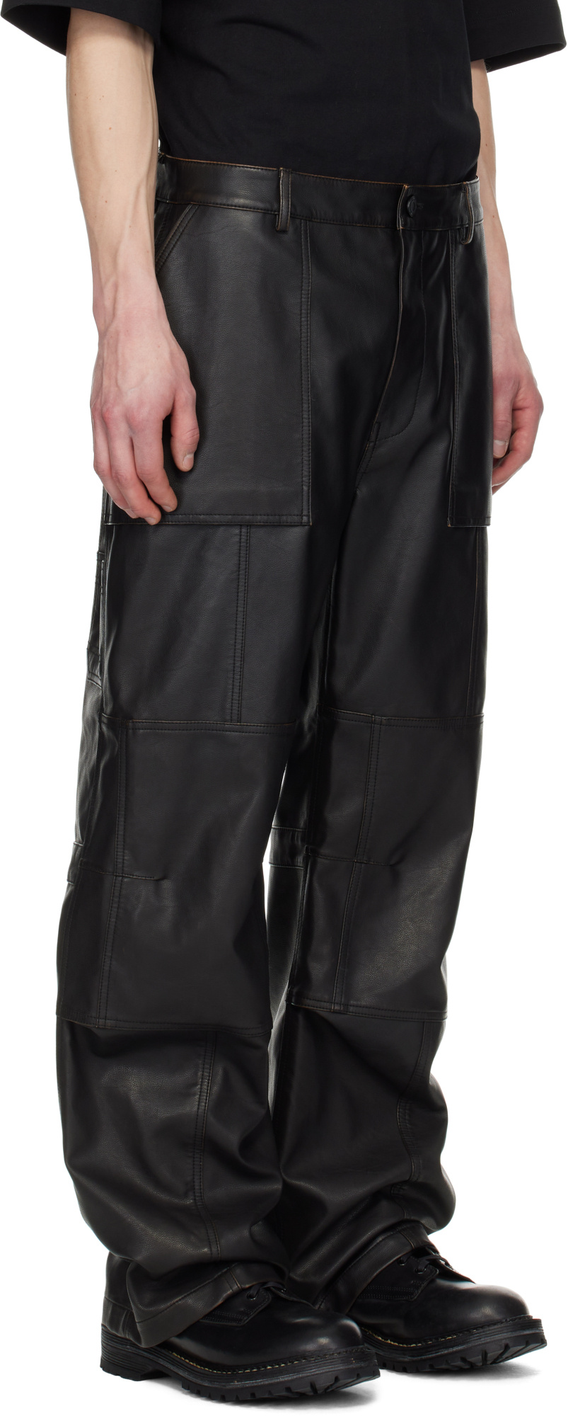 Juunj Knee Tuck Faux-leather Pants In Black