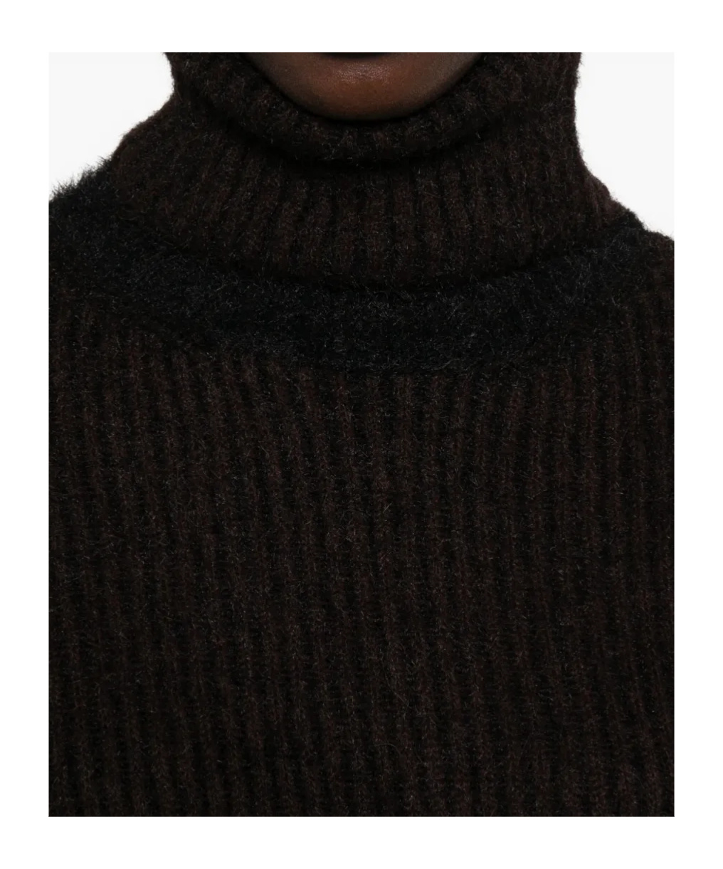 Uma Wang Ribbed Turtleneck Sweater In Brown