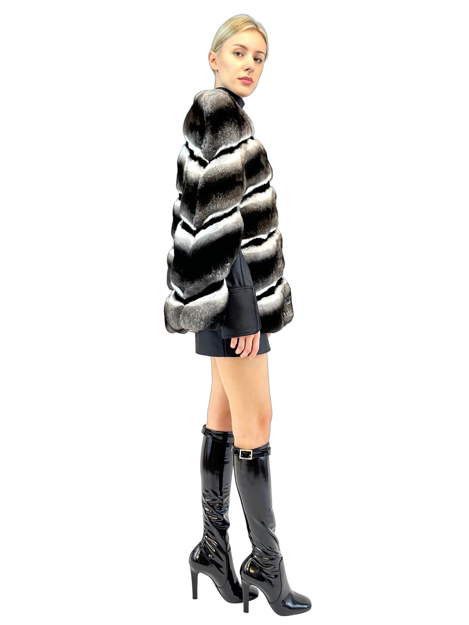 Liska Round-necked Fur In Black