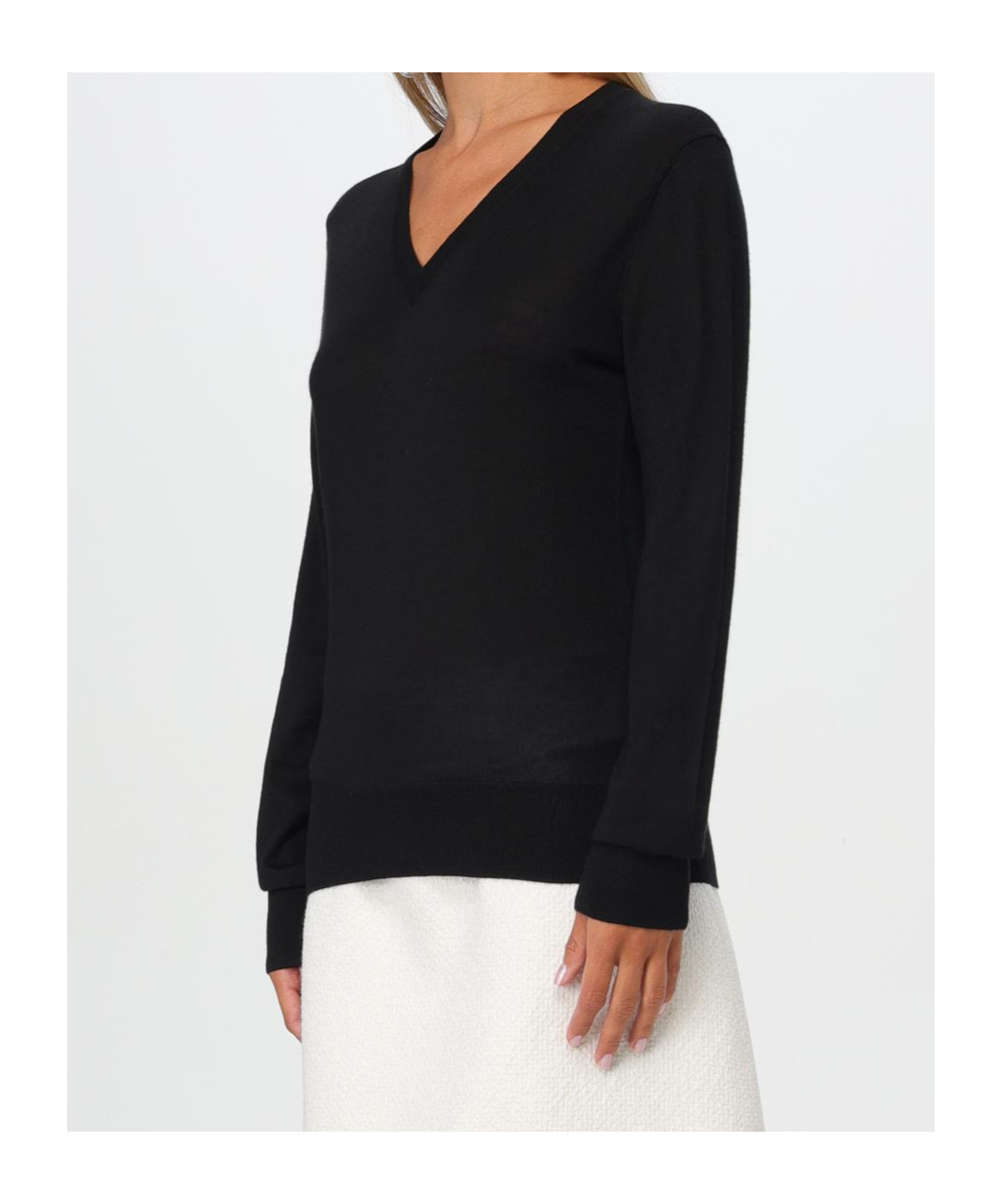 Dolce & Gabbana V-neck Long-sleeved Sweater In Black