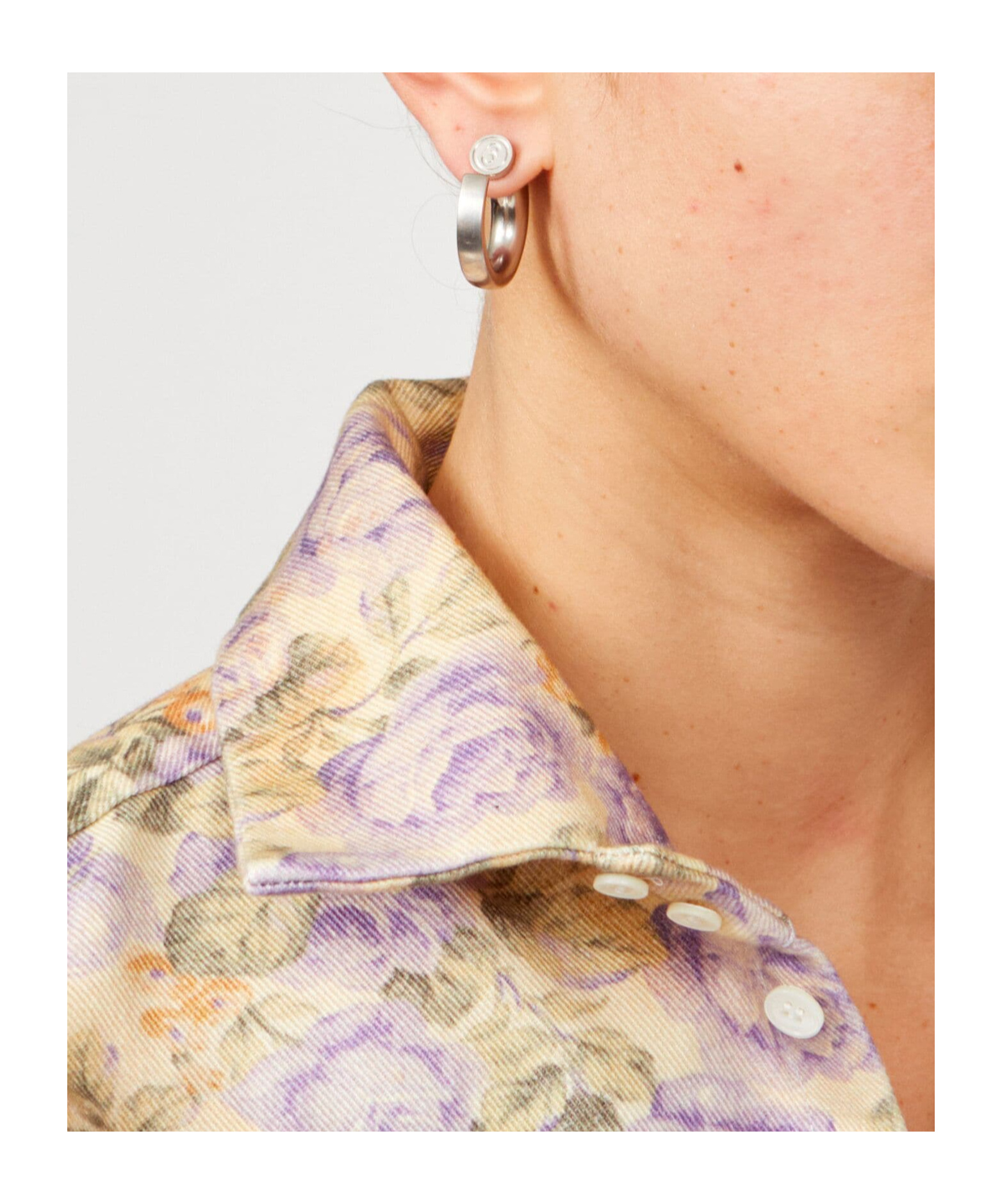 Mm6 Maison Margiela Round-flat Big Hoop Earrings In White