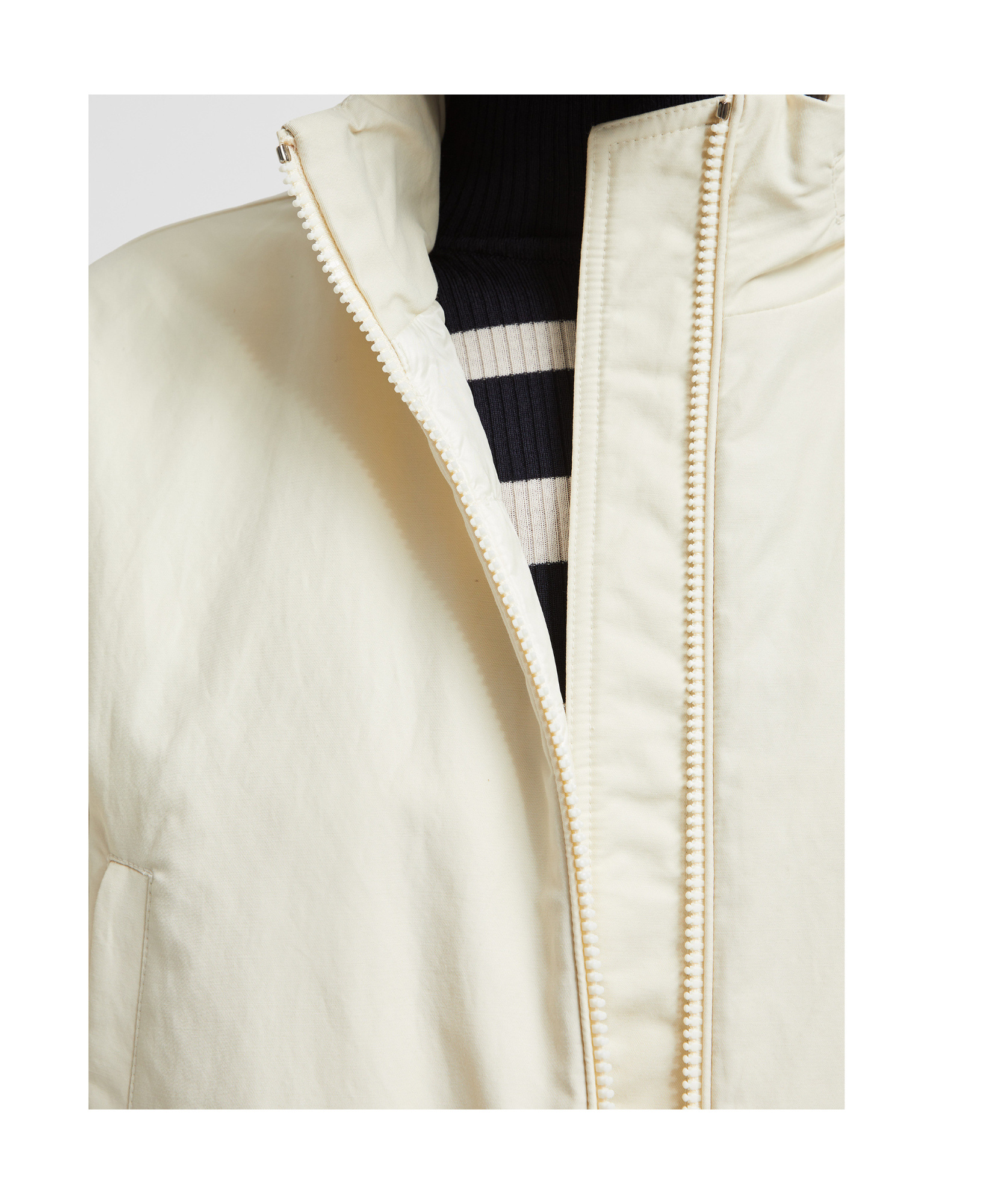 Moncler Long-sleeved Down Jacket In White