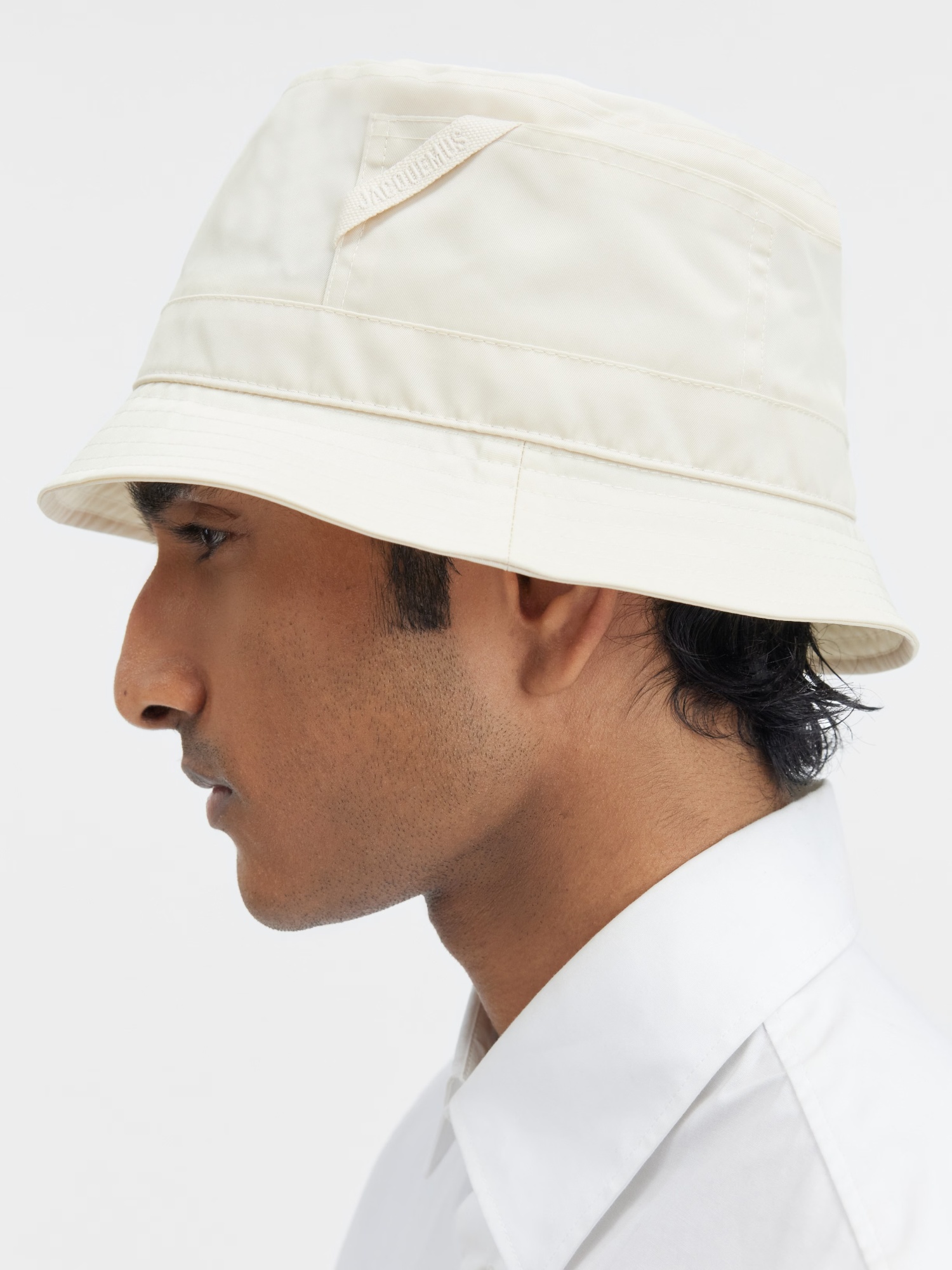 Jacquemus Logo Details Fisherman's Hat In Nude