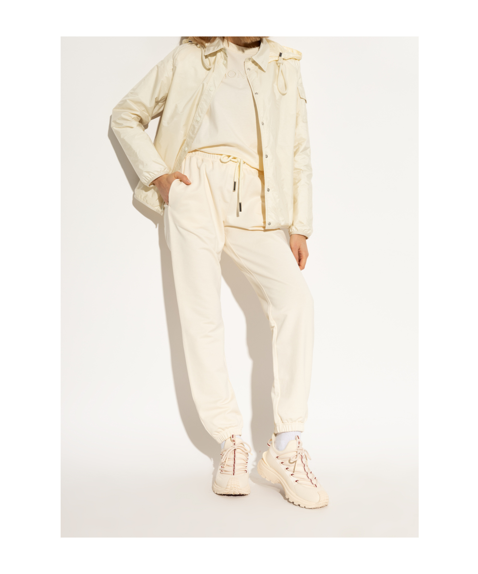 Moncler Trailgrip Sneakers In Nude