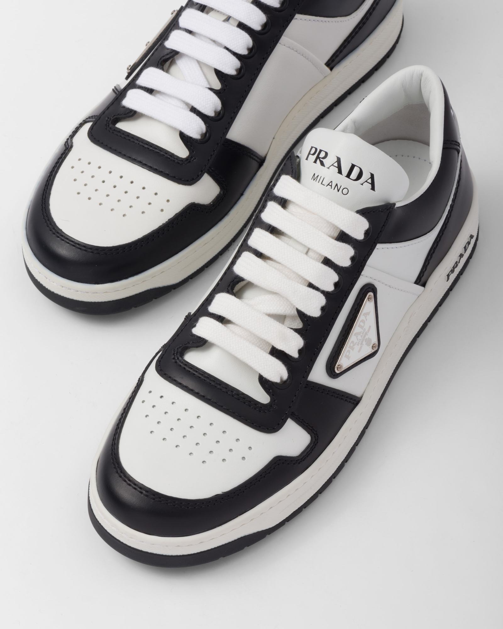 Prada Downtown Sneaker Aus Perforiertem Leder In White