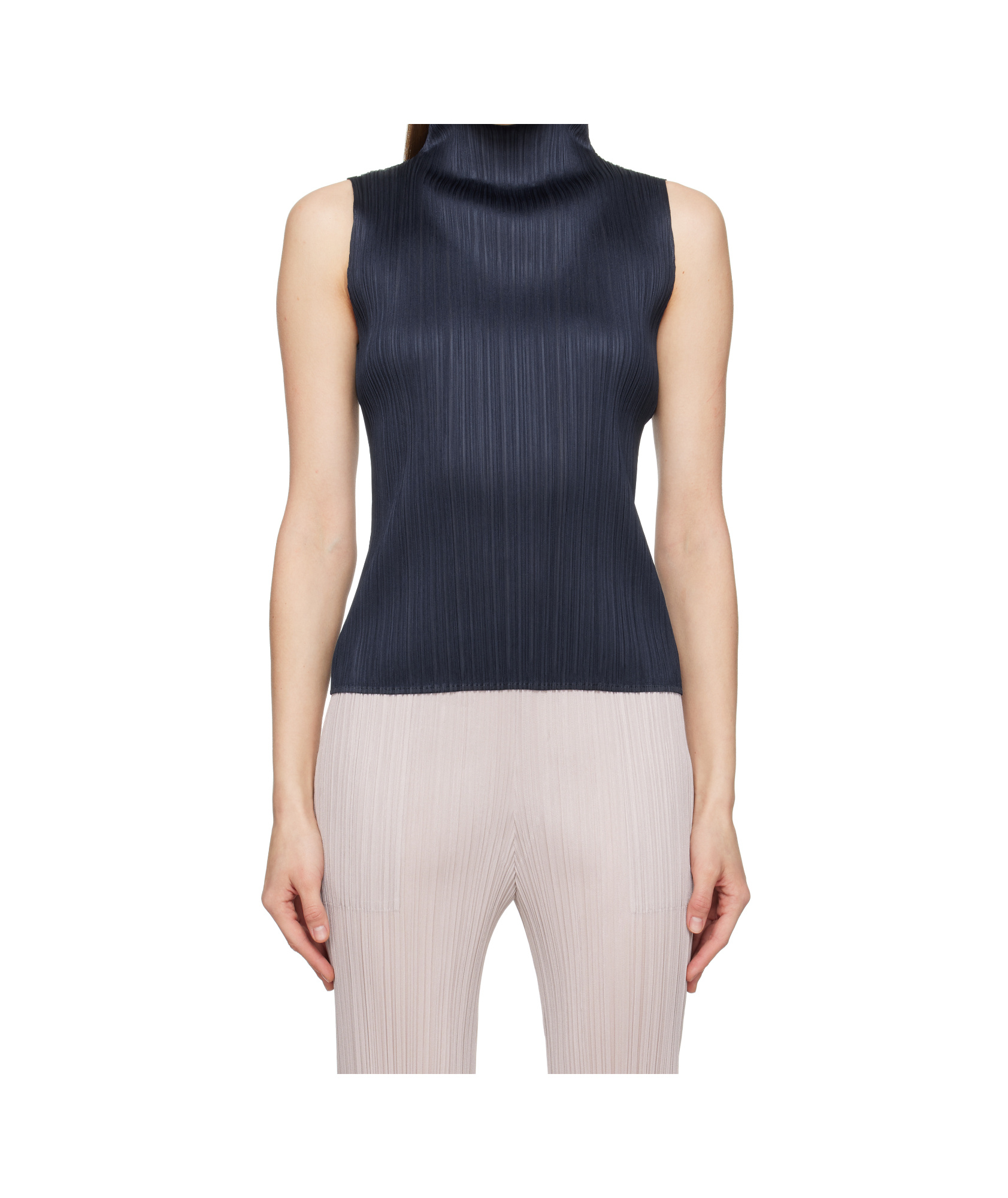 Issey Miyake Ribbed High-neck Top In Black