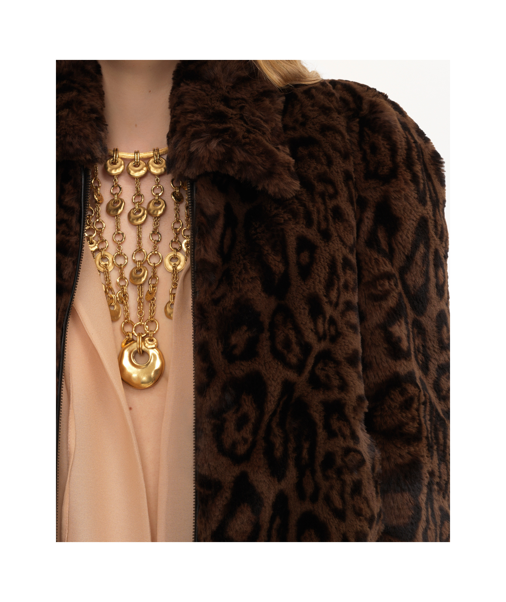 Chloé Leopard Print Faux Fur Cropped Jacket In Black