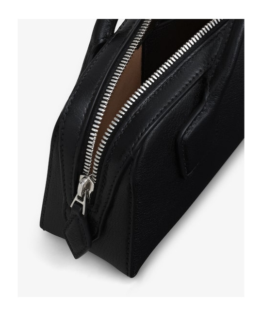 Alaïa Le Teckel Top-handle Bag In Grained Leather In Black