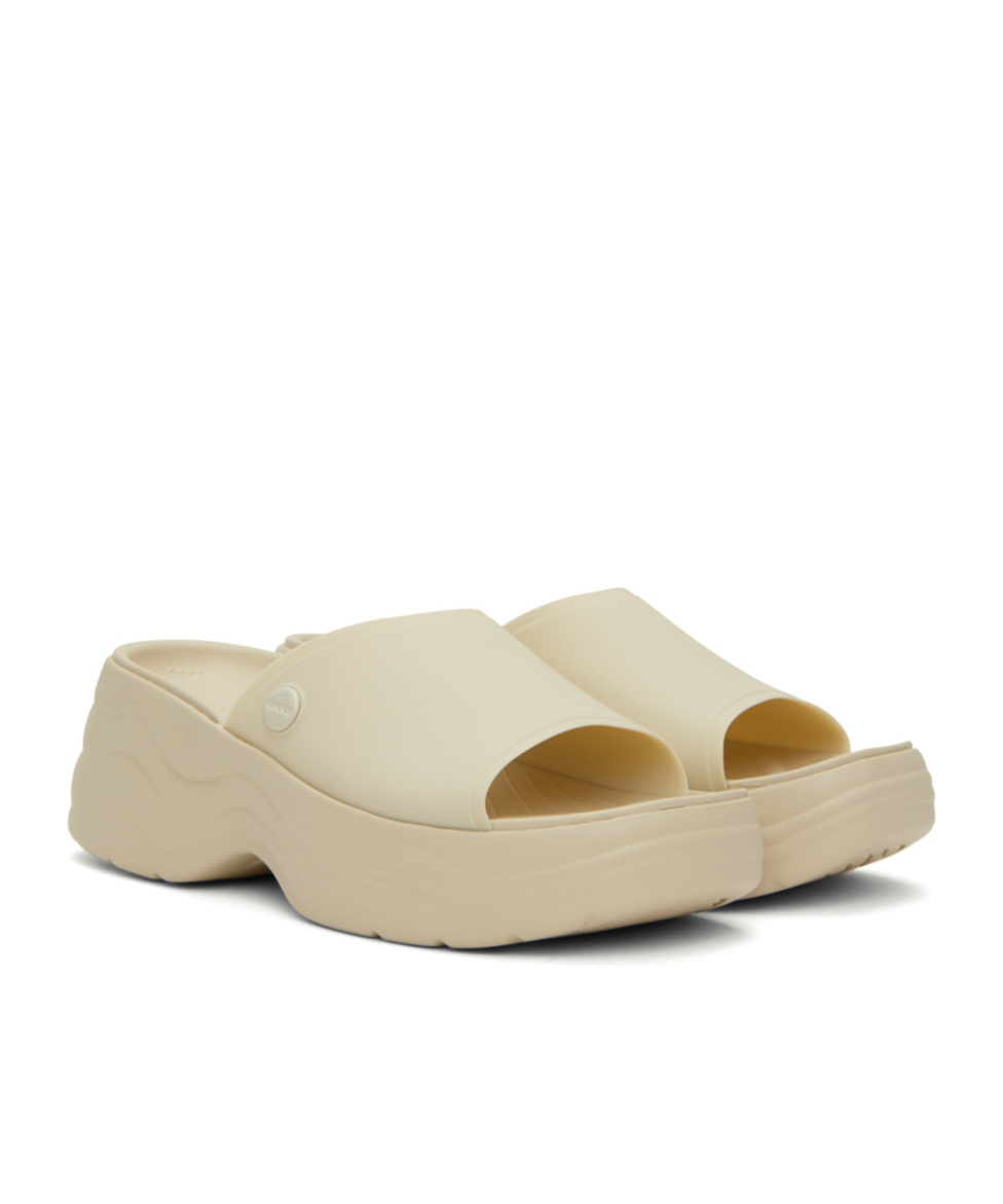 Crocs Logo Details Slippers In Nude