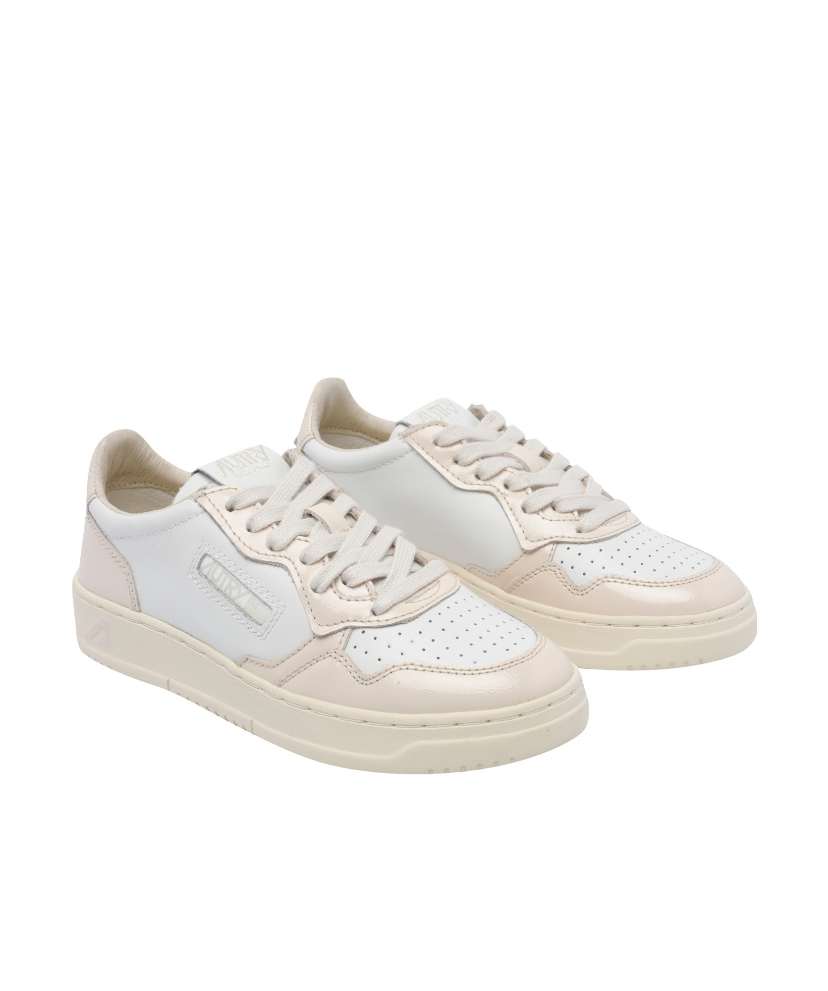 Autry Medalist Low Top Sneakers In White