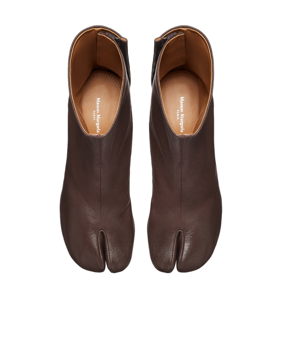 Maison Margiela Tabi Leather Ankle Boots In Black