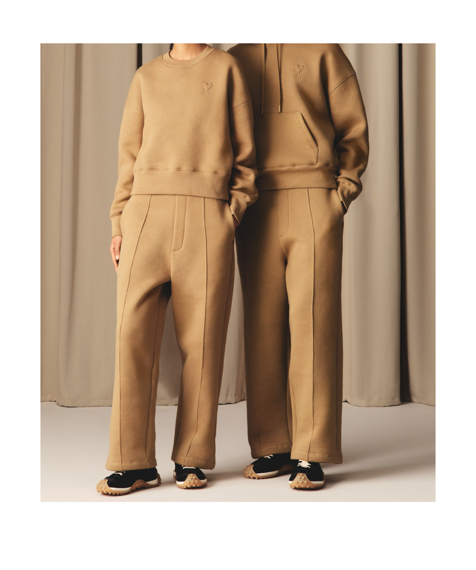 Ami Alexandre Mattiussi Ami Paris Camel Ami Paris De Coeur Joggers In Brown