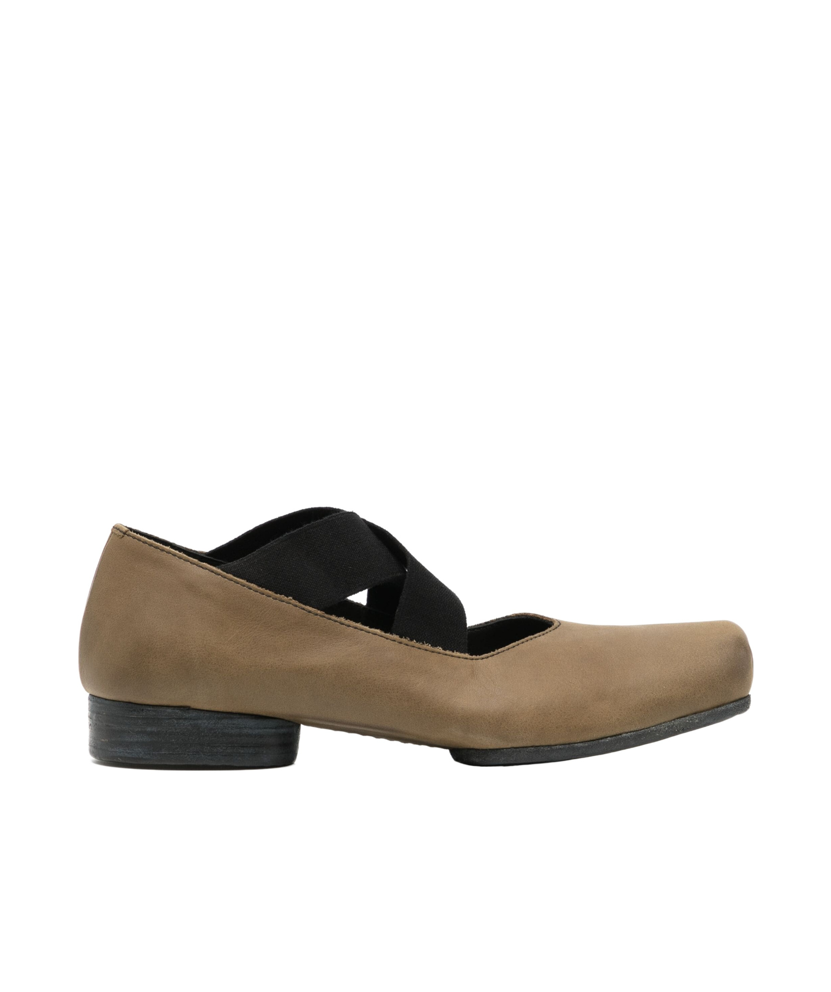 Shop Uma Wang Square Toe Cross-strap Ballet Shoes In Brown