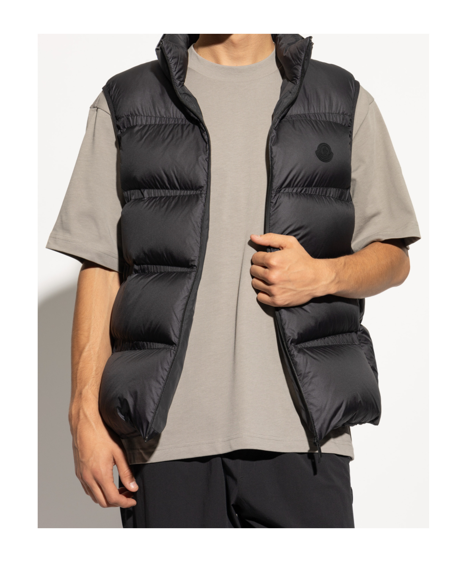 Moncler Logo Patch Hooded Down Gilet In Blue