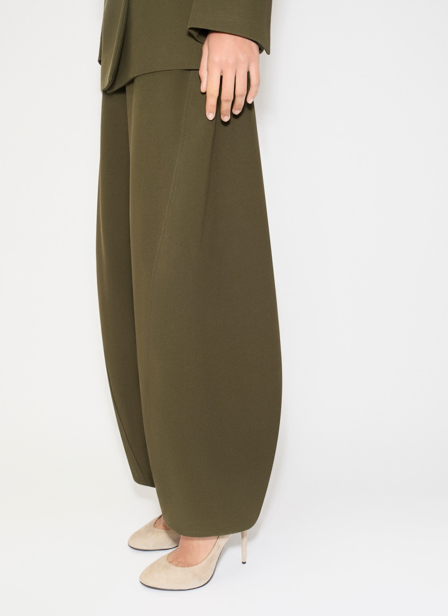 Alaïa Cotton-poplin Barrel-leg Pants In Brown