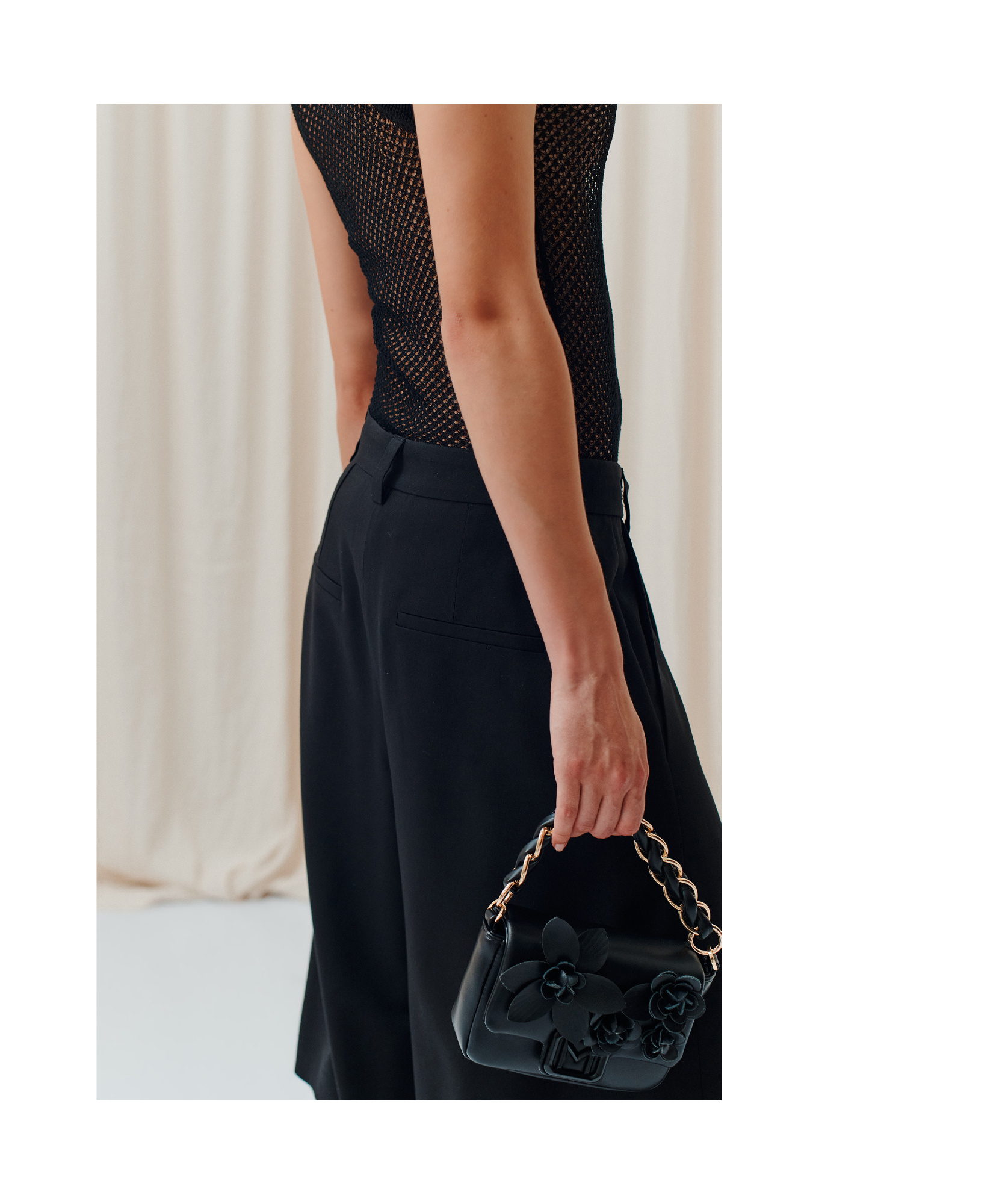 Marella Pleated Shorts In Black