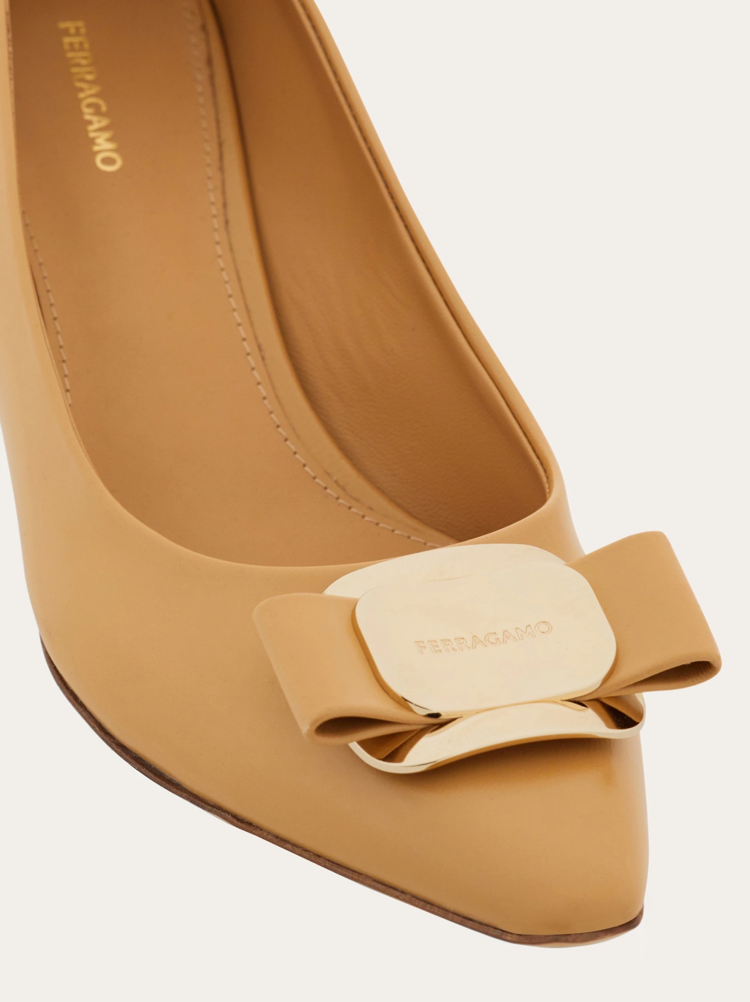 Ferragamo Kitten Heels In Brown