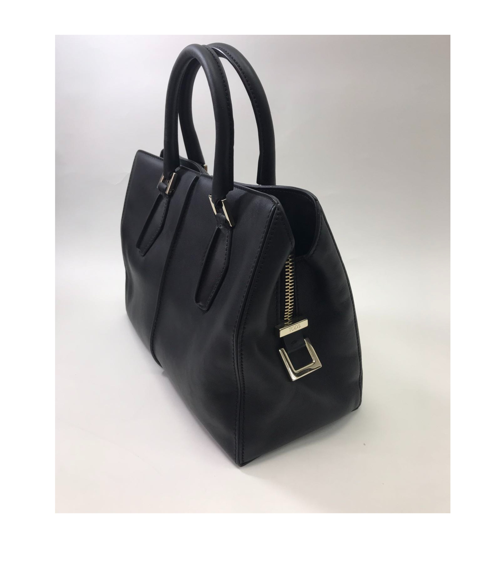 Tod's Double Handle Shoulder Bag In Black