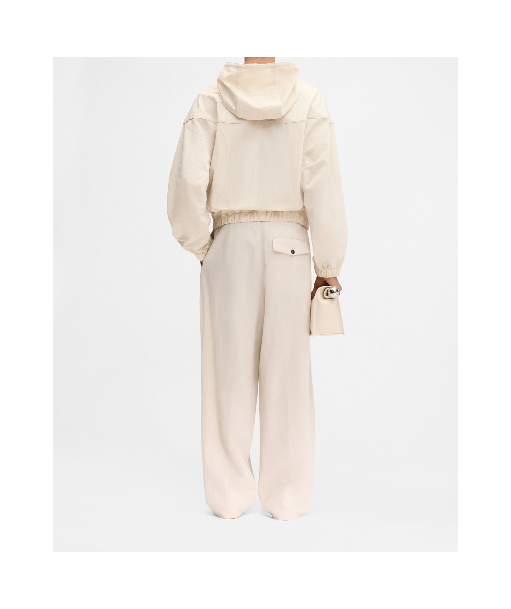 Jacquemus The Bateau Zip-up Windbreaker Jacket In Nude