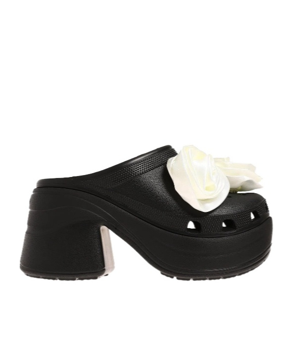 CROCS THICK SOLE HOLE SHOES