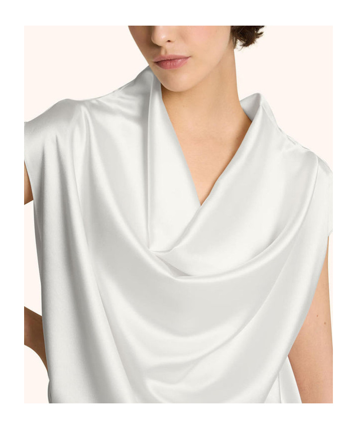 Kiton Pendant Blouse In White