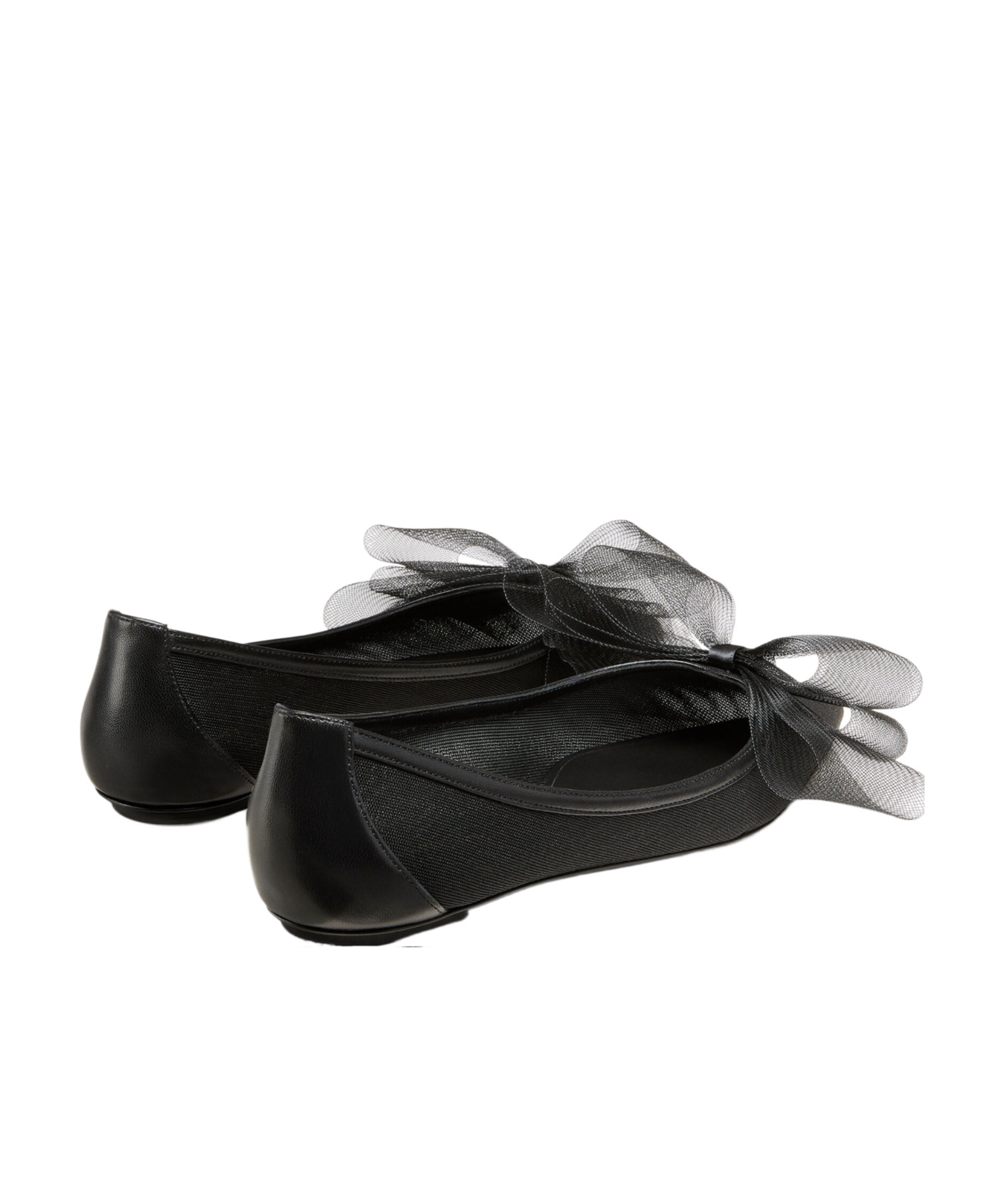 Stuart Weitzman Blushing Bow Flat In Black
