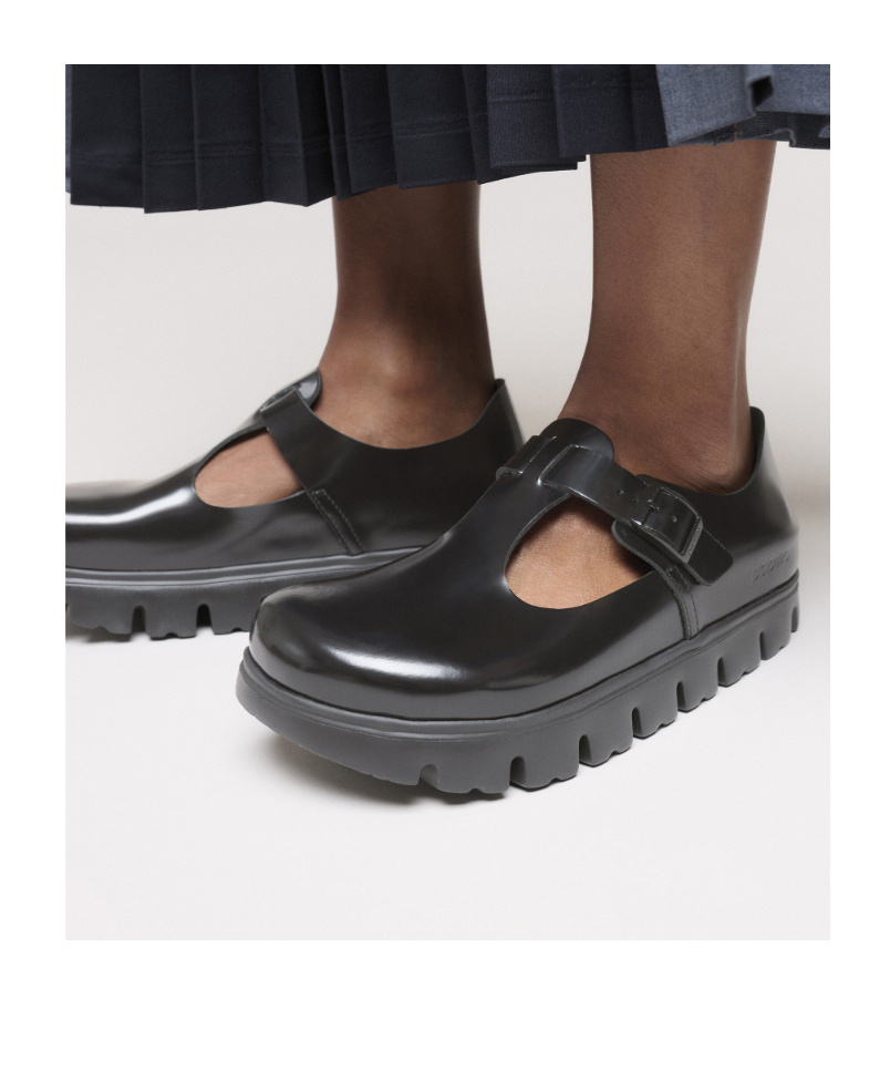 Birkenstock Round Toe Ankle Strap Flats In Black