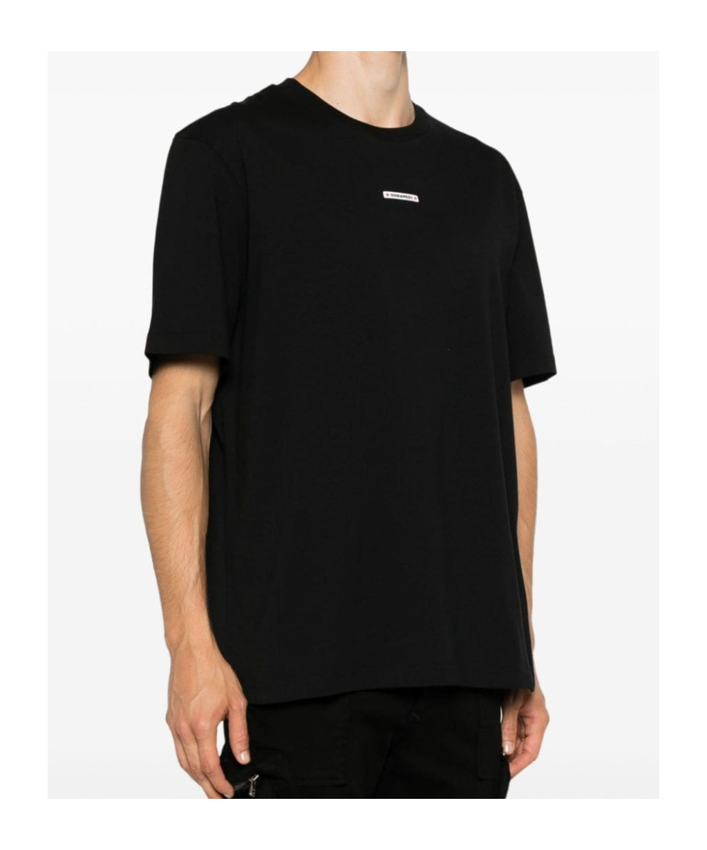 Dsquared2 Regular Fit Metal Logo Tee In Black