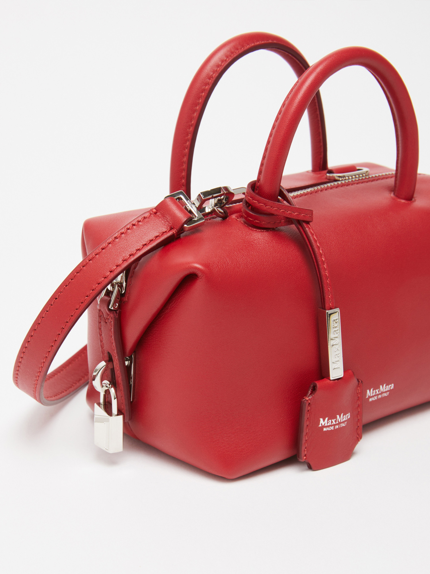 Max Mara Zippered Handbag In Red